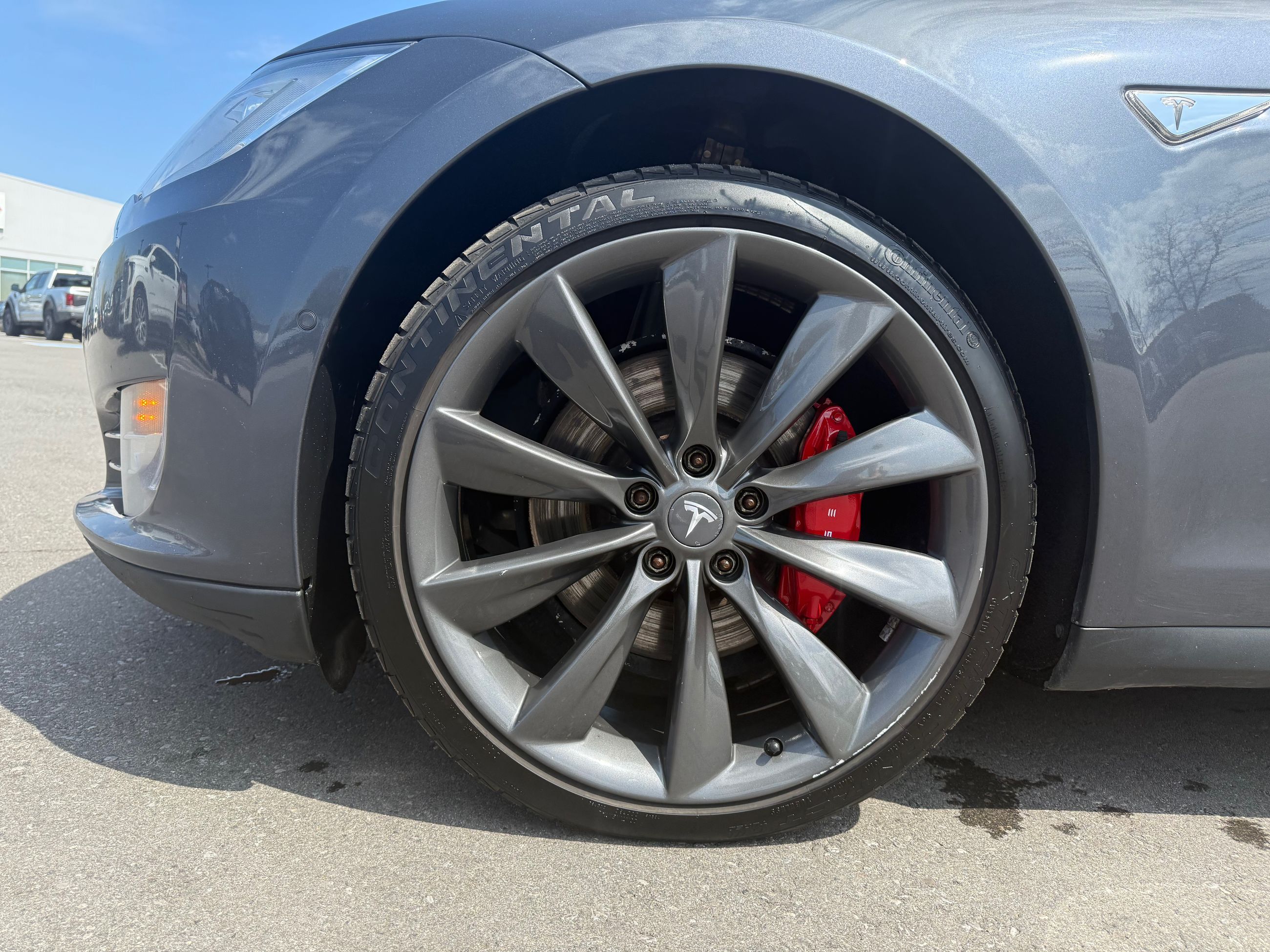 2015 Tesla Model S in Mississauga, Ontario