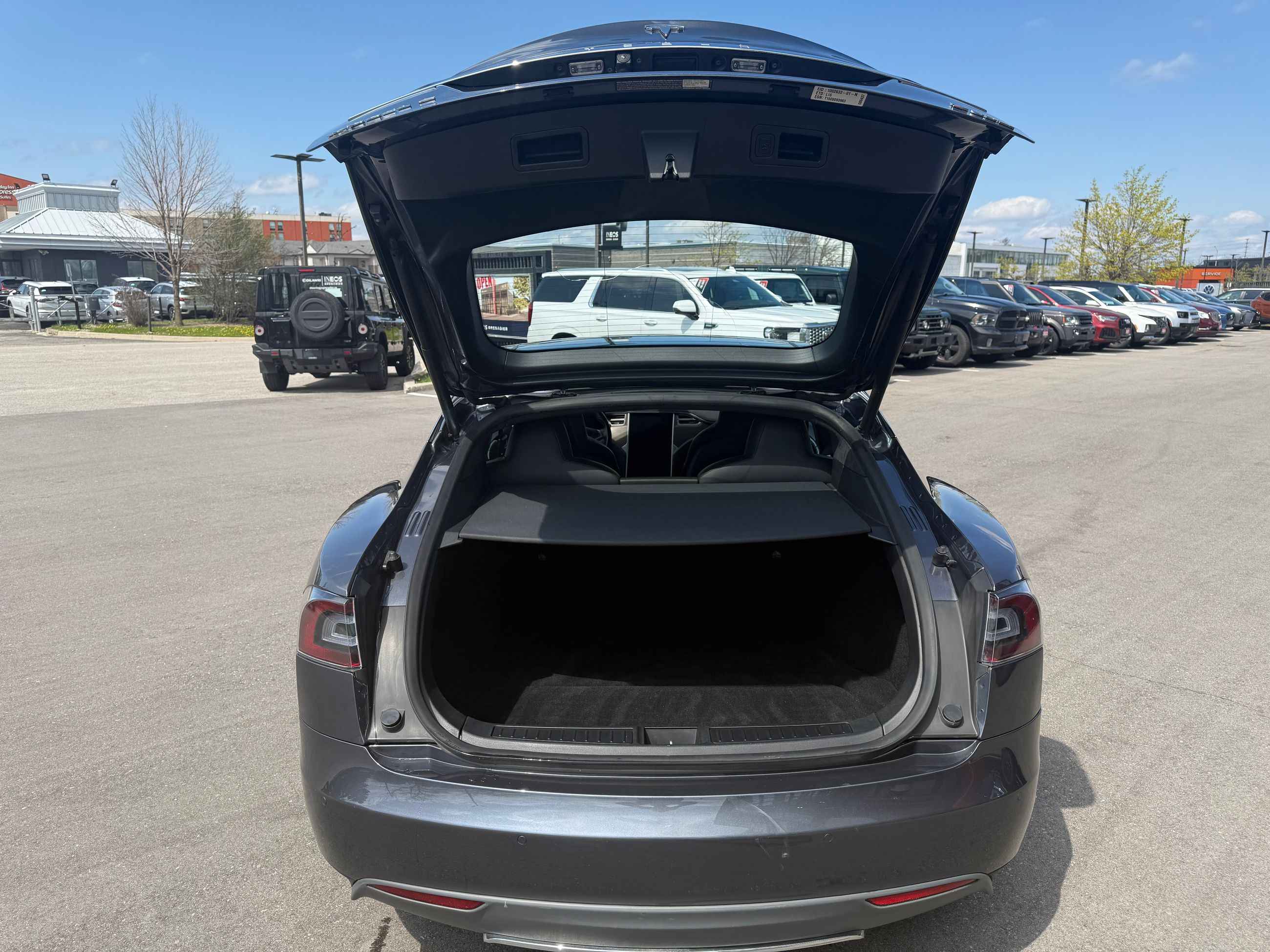 2015 Tesla Model S in Mississauga, Ontario