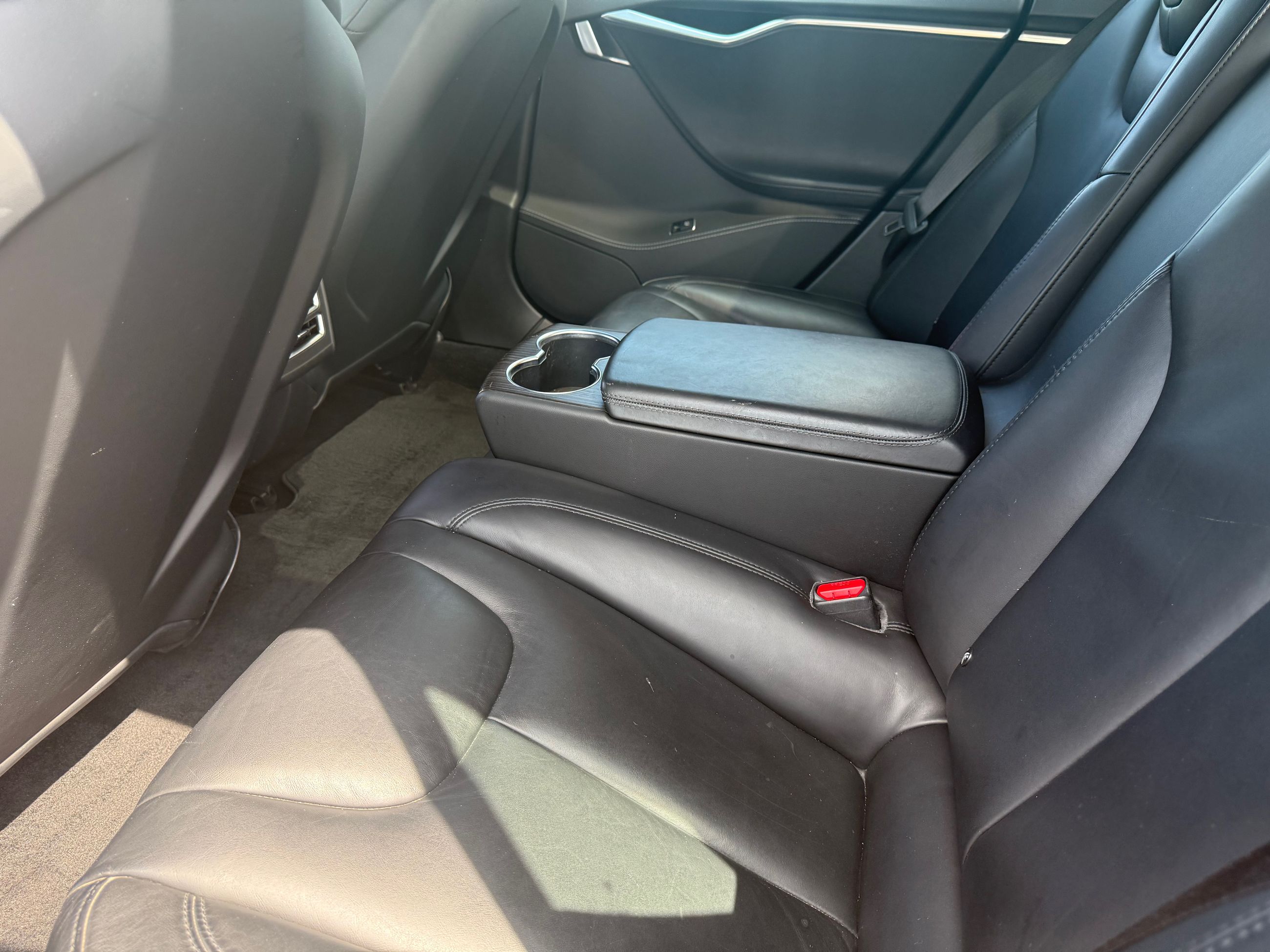 2015 Tesla Model S in Mississauga, Ontario