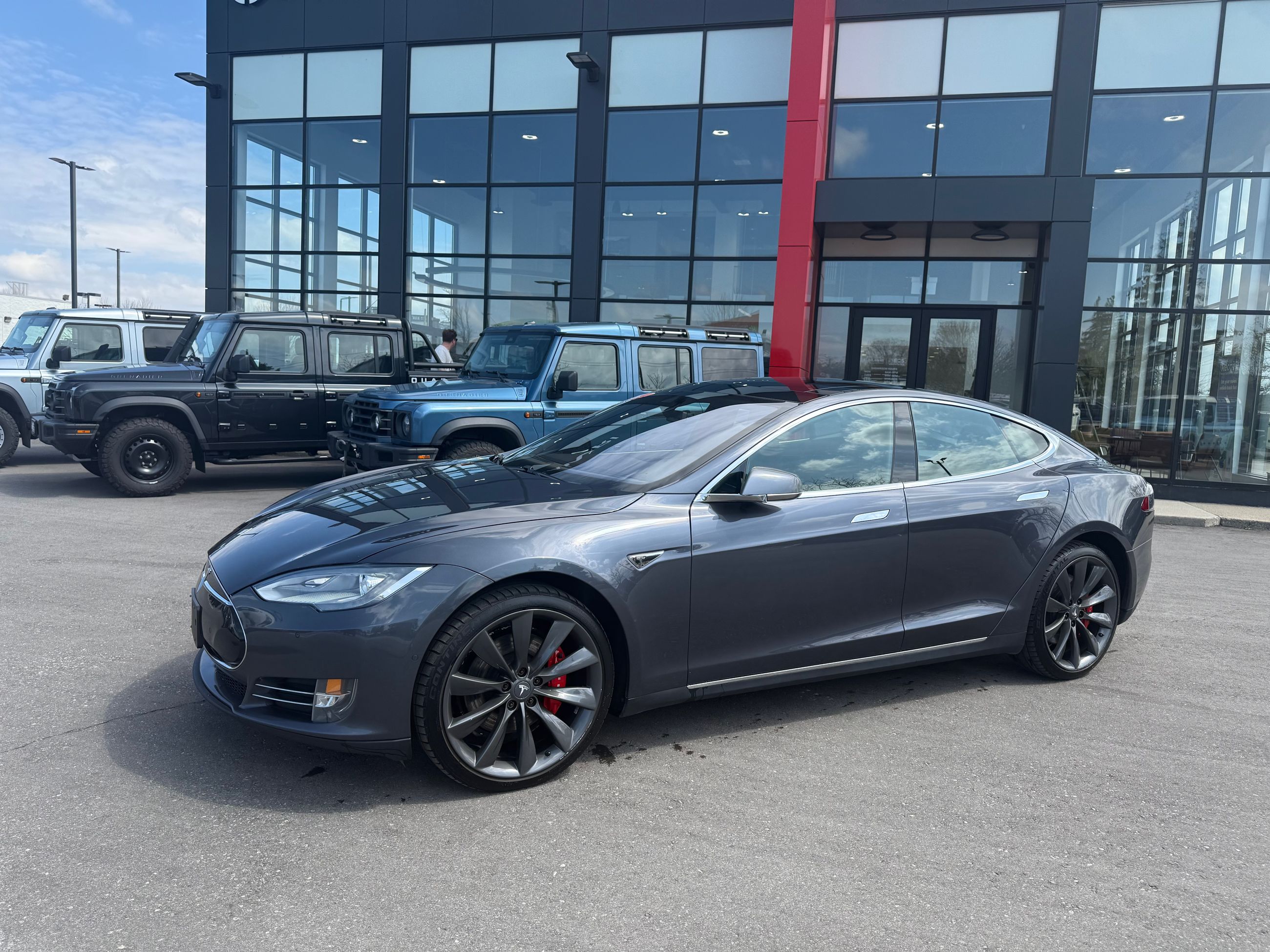 2015 Tesla Model S in Mississauga, Ontario