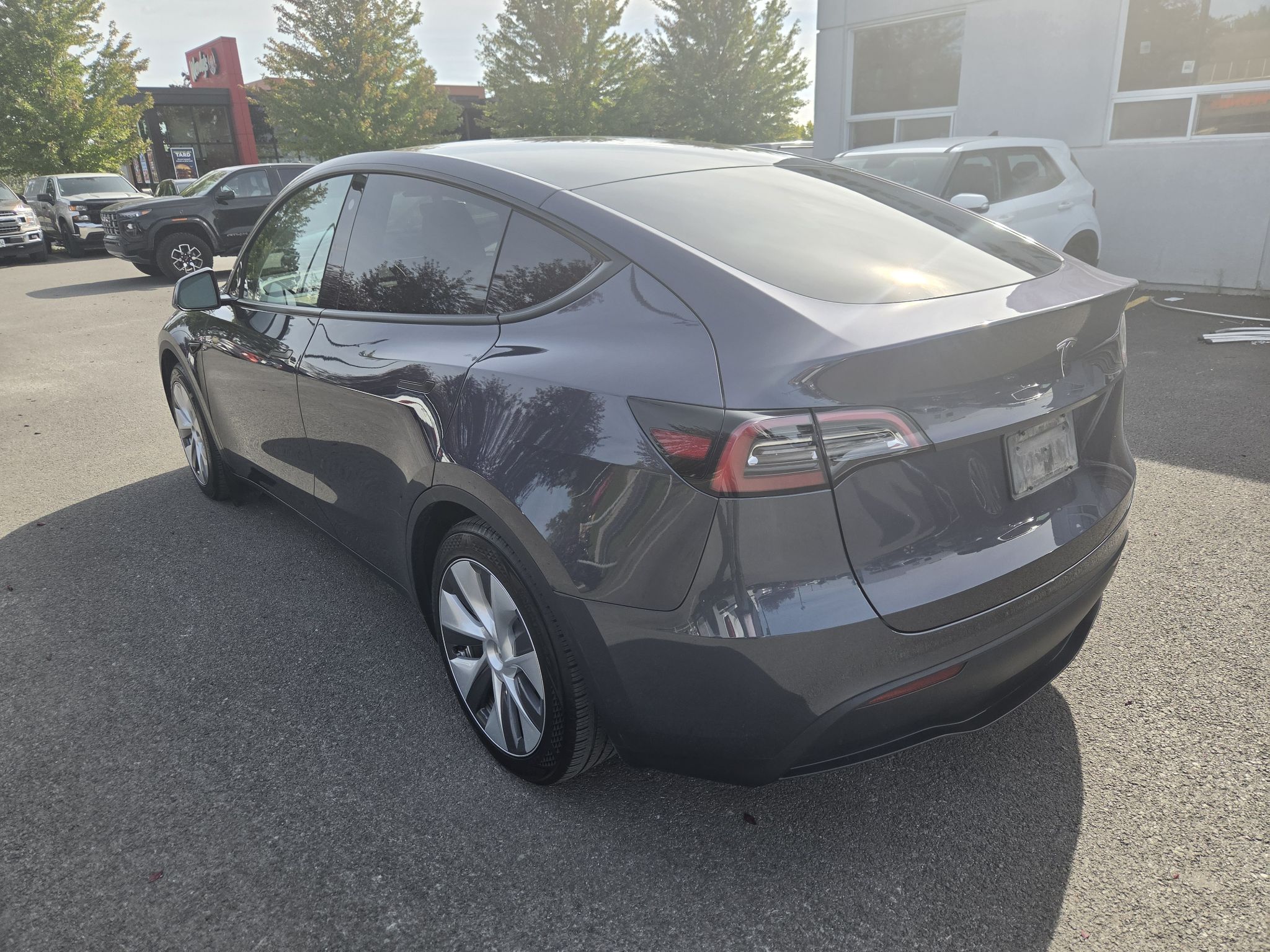 Tesla Model Y  2023