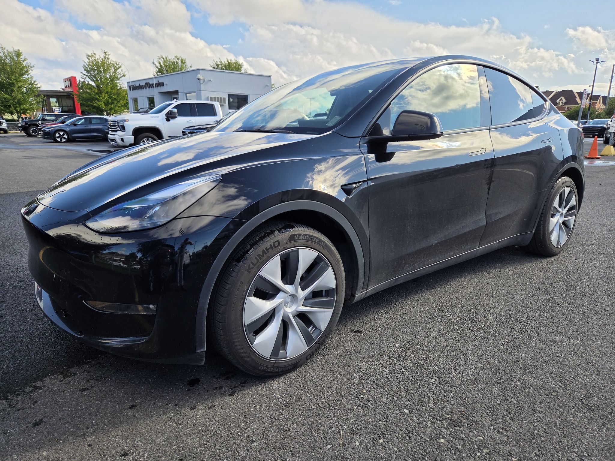 Tesla Model Y  2024 à Dollard-des-Ormeaux, Québec