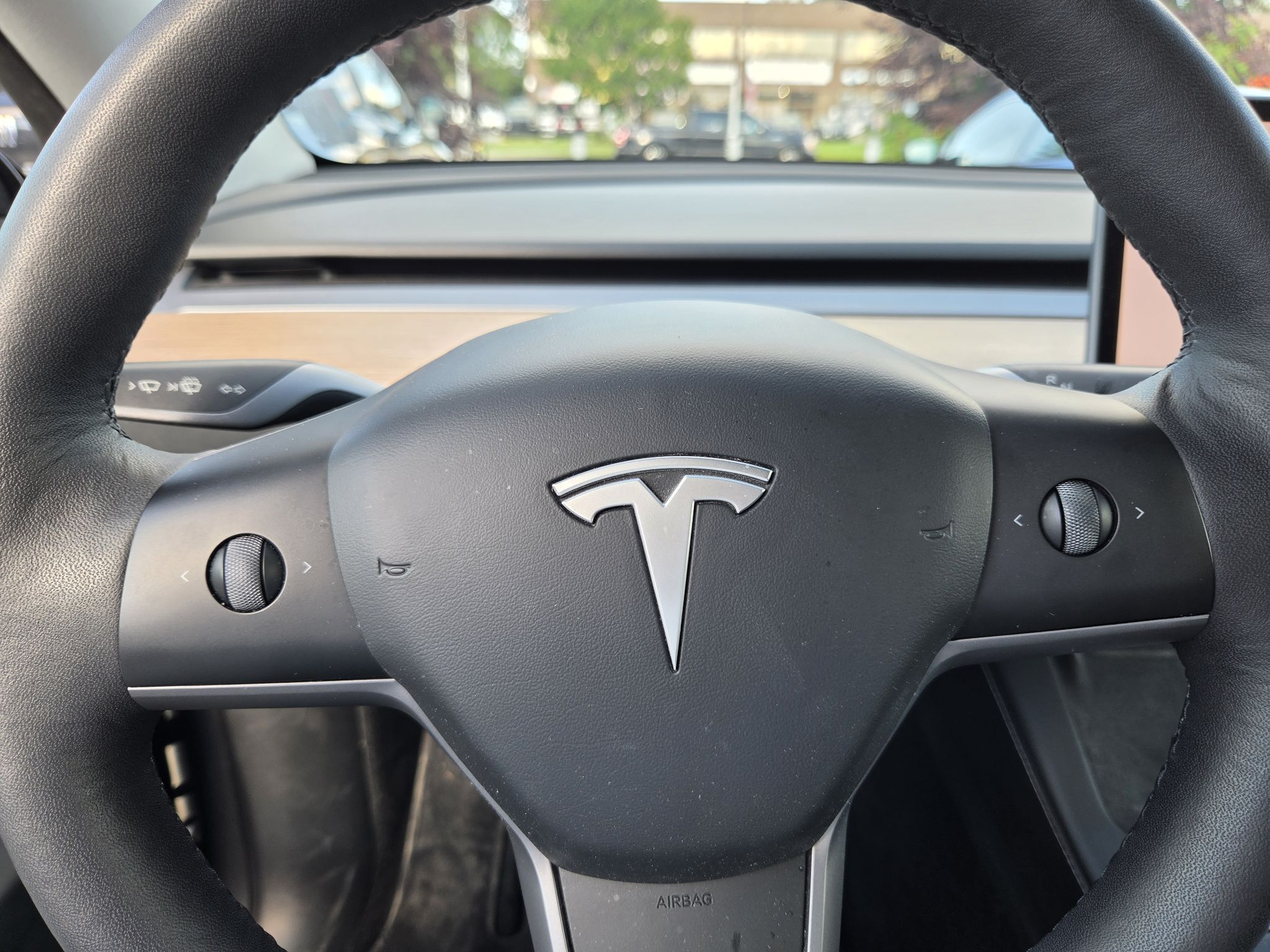 Tesla Model Y  2024 à Dollard-des-Ormeaux, Québec