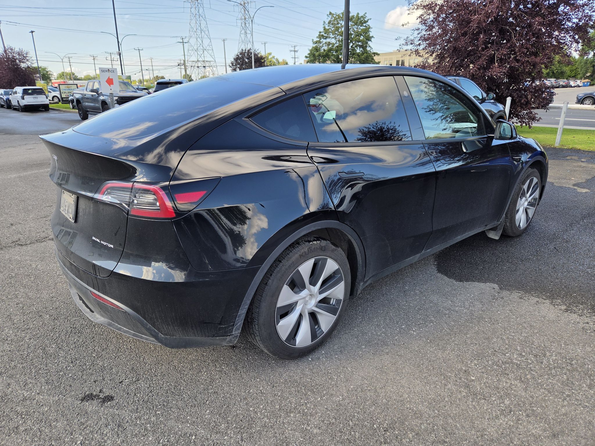Tesla Model Y  2024 à Dollard-des-Ormeaux, Québec