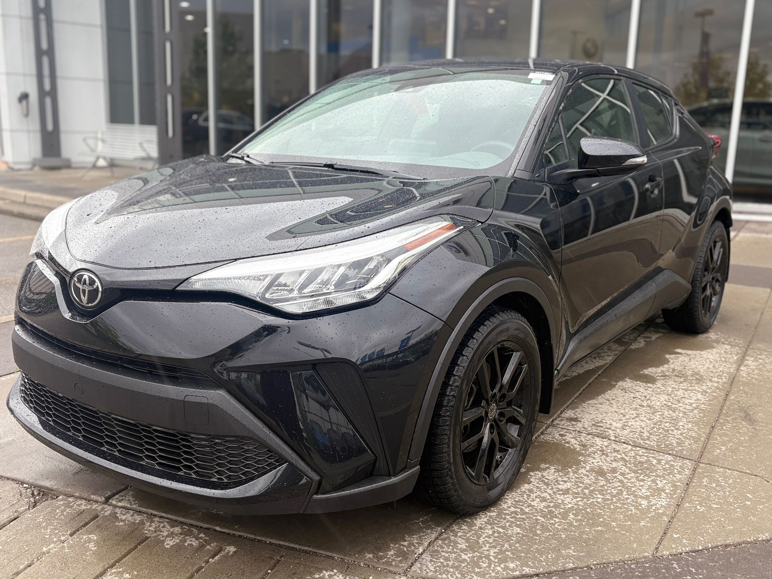 2022 Toyota C-HR LE, Keyless Entry, Dual Zone Climate