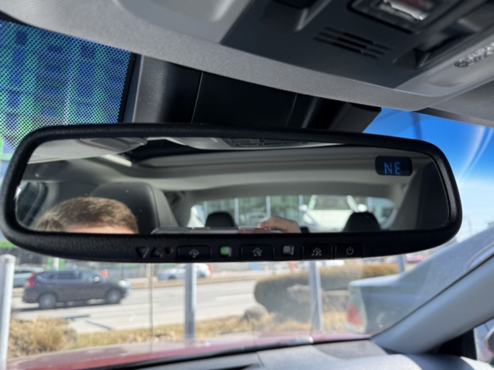 2018 Toyota Camry Hybrid in Laval, Quebec