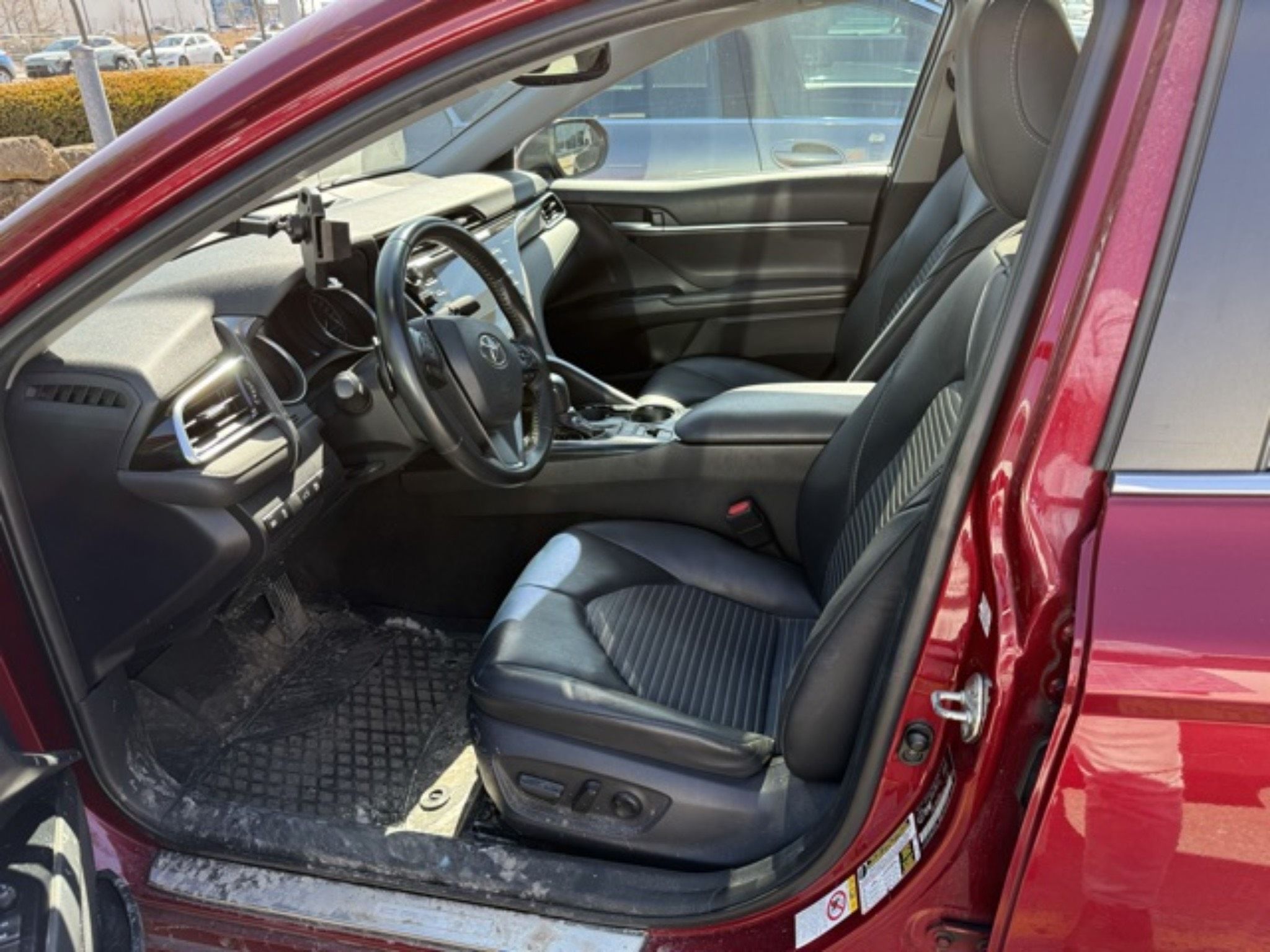 2018 Toyota Camry Hybrid in Laval, Quebec