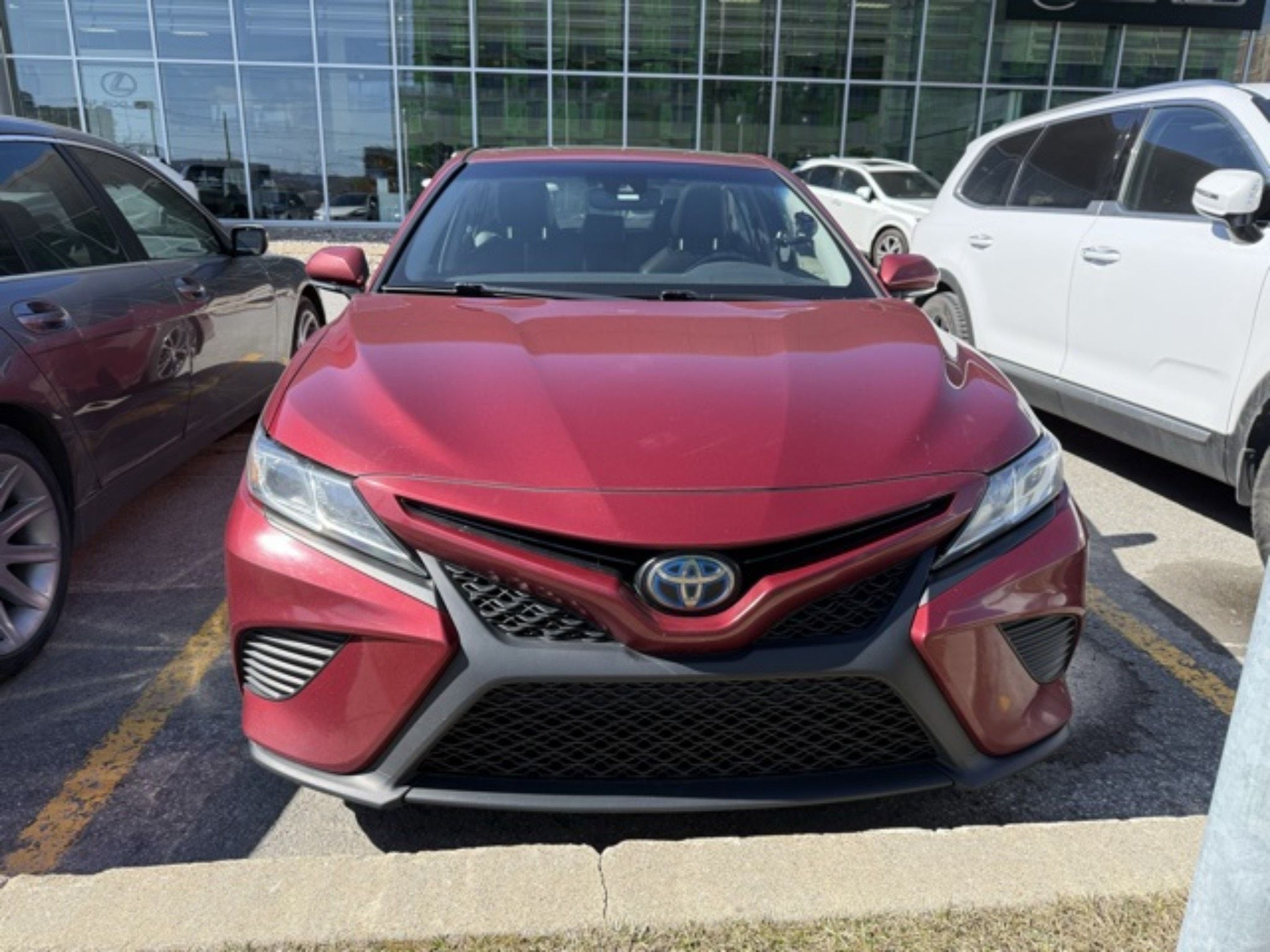 2018 Toyota Camry Hybrid in Laval, Quebec