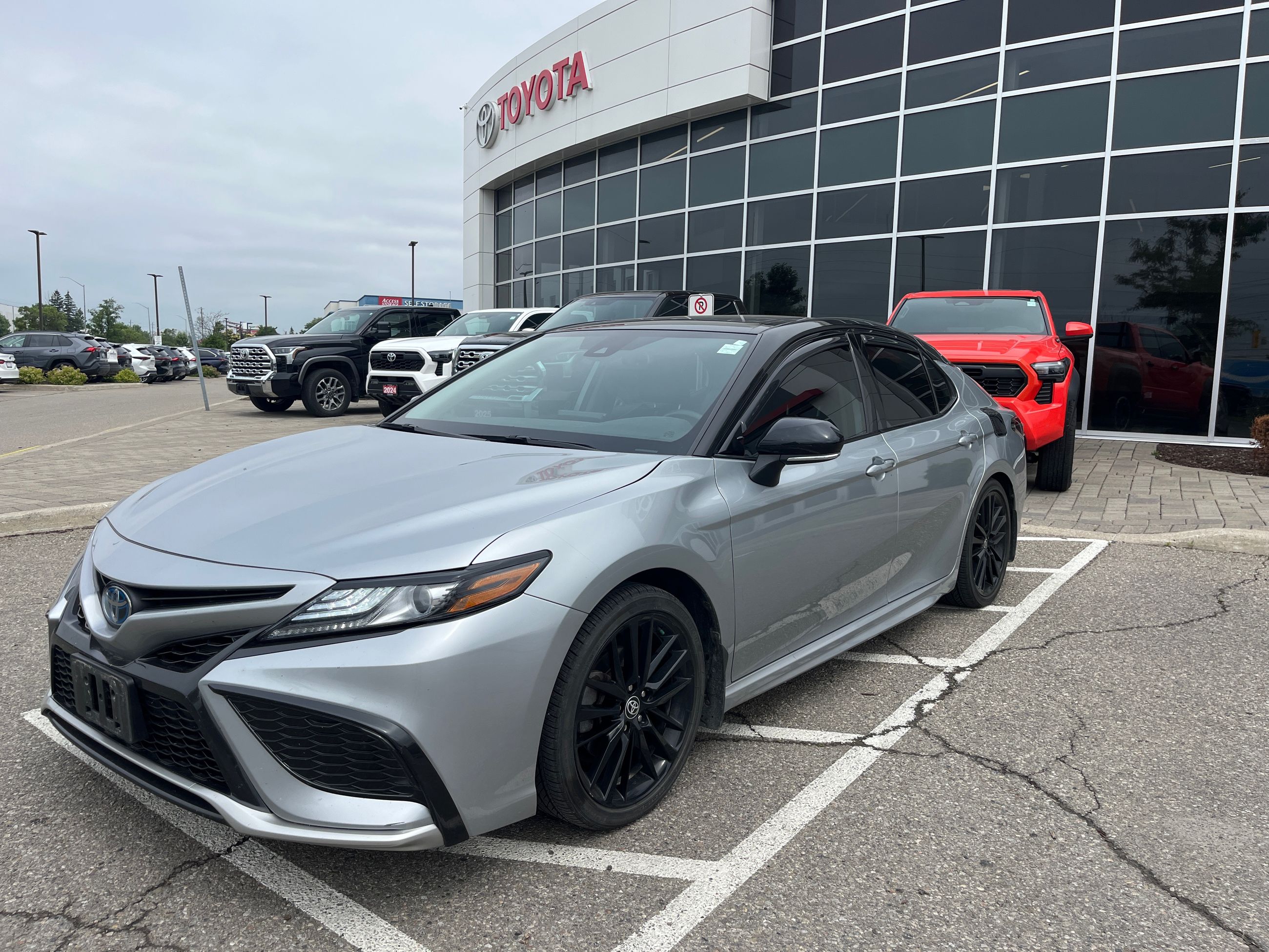 Toyota Camry Hybrid  2023 à Bolton, Ontario