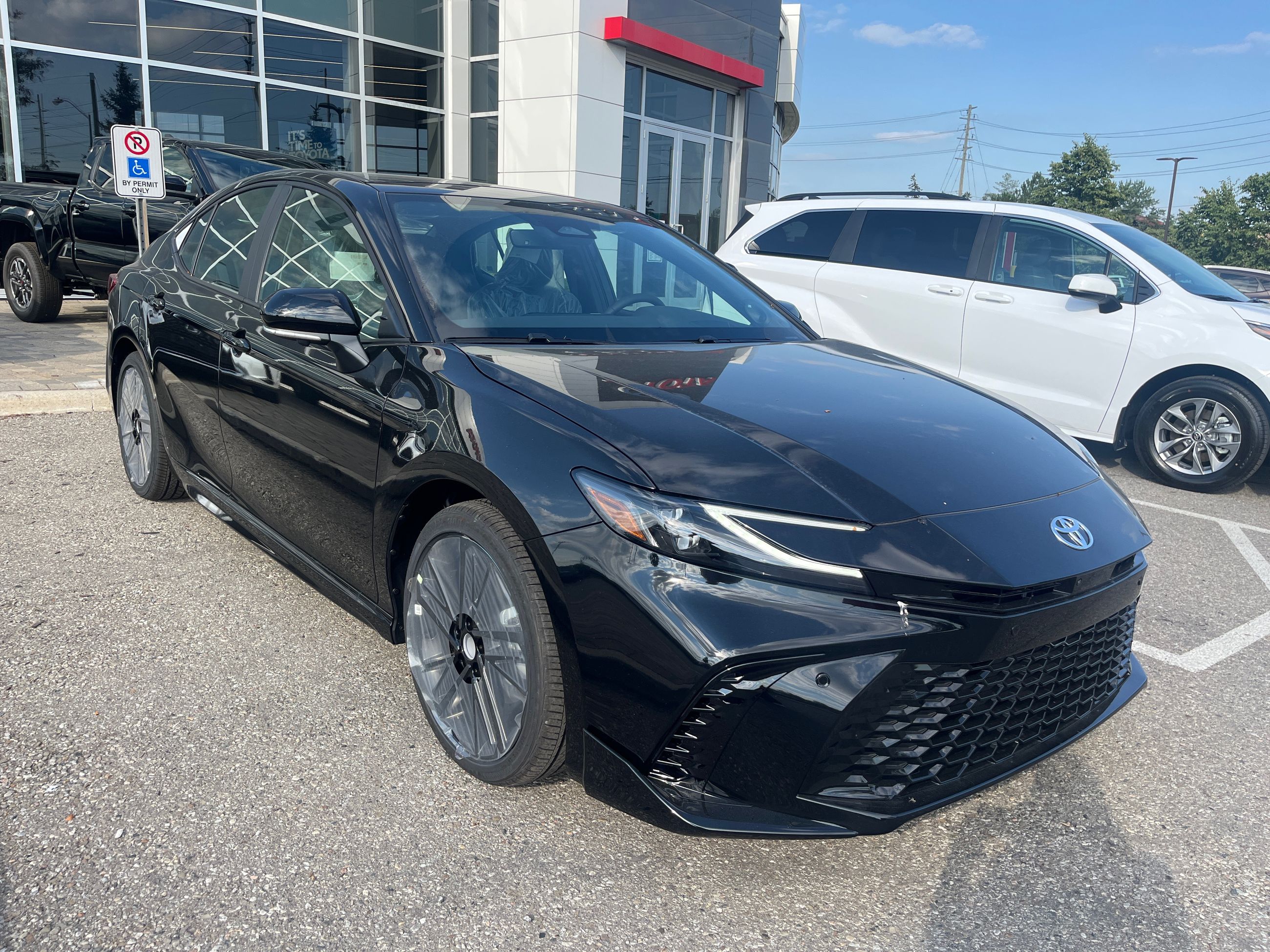 Toyota Camry Hybrid  2025 à Bolton, Ontario