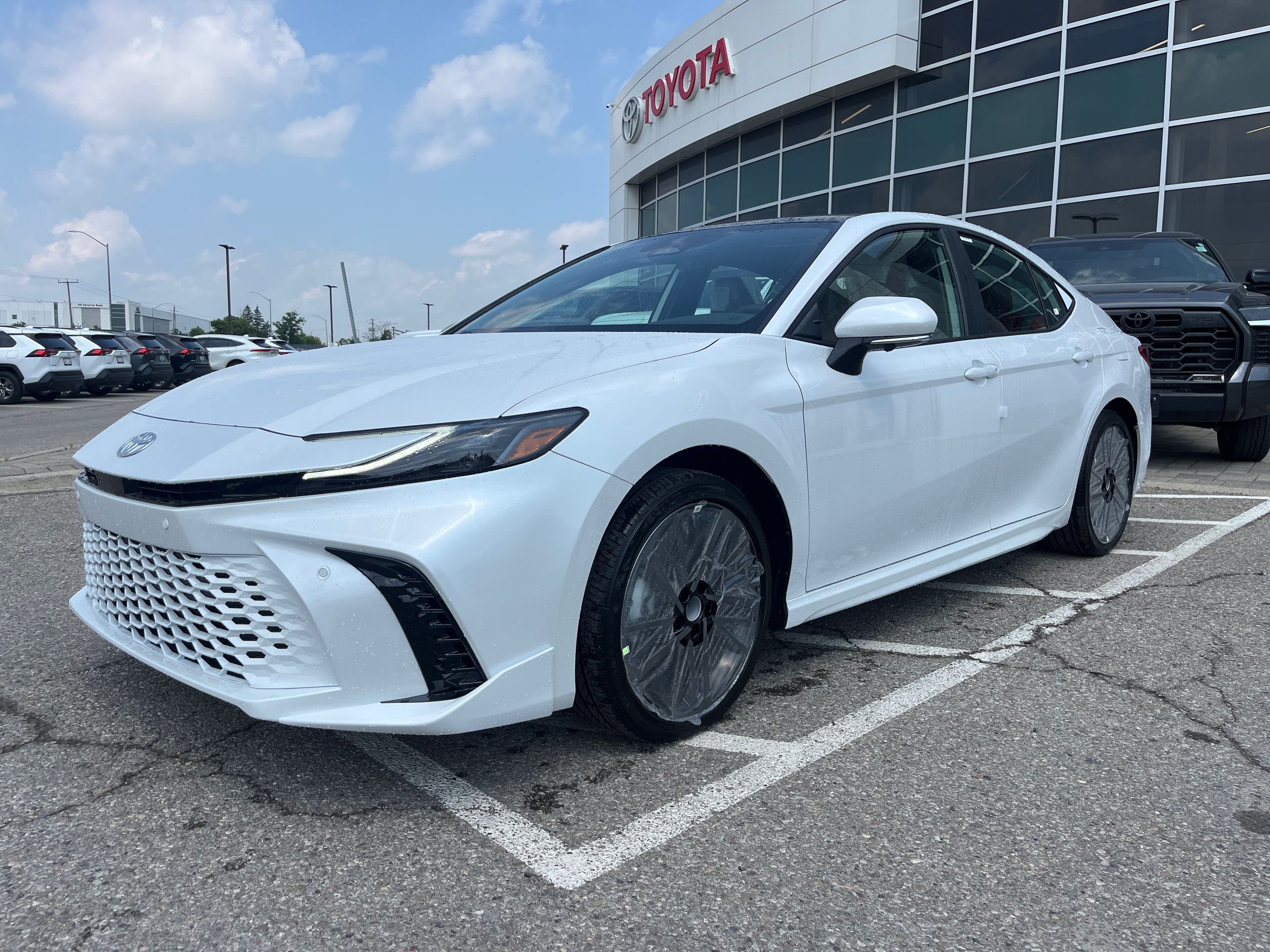 Toyota Camry Hybrid  2026 à Bolton, Ontario