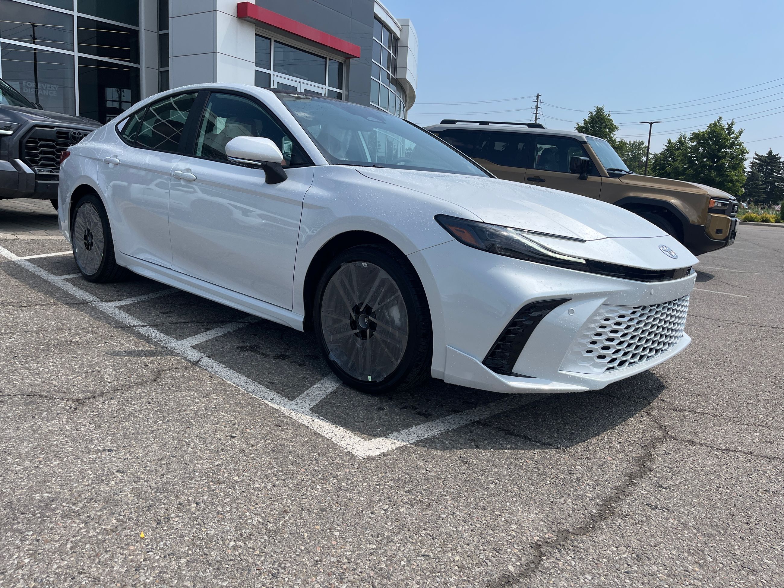 Toyota Camry Hybrid  2026 à Bolton, Ontario