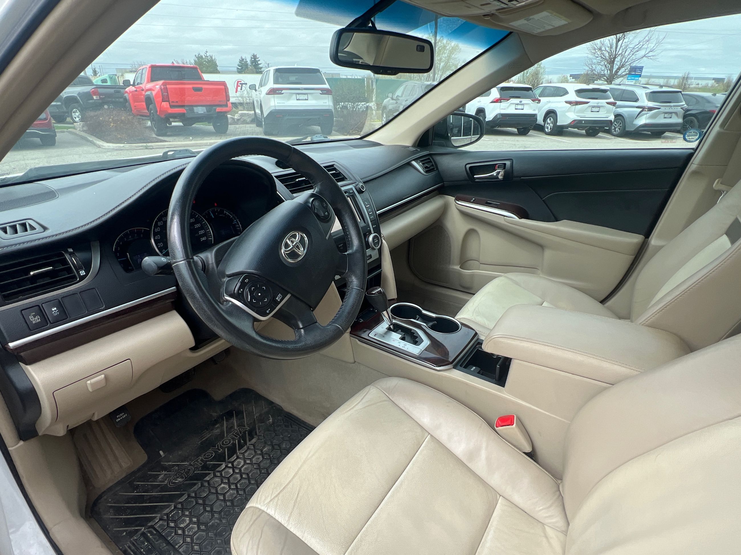 2013 Toyota Camry in Bolton, Ontario