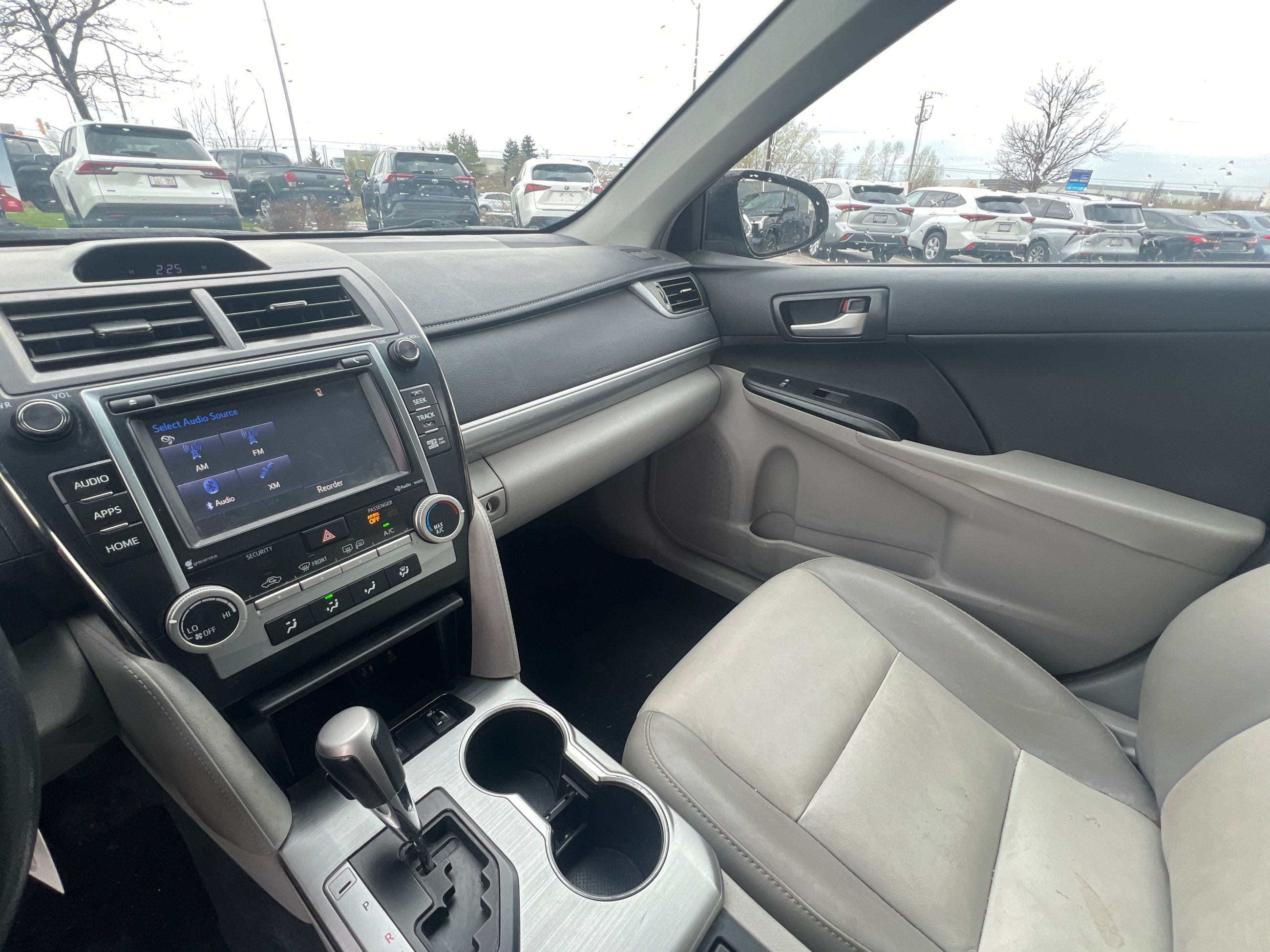 2014 Toyota Camry in Bolton, Ontario
