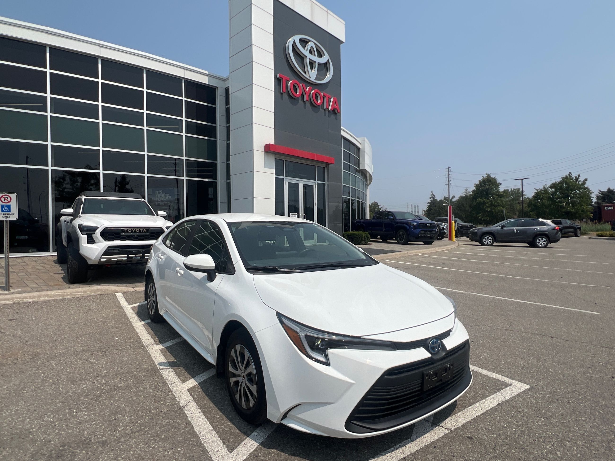 Toyota COROLLA HYBRID  2024 à Bolton, Ontario