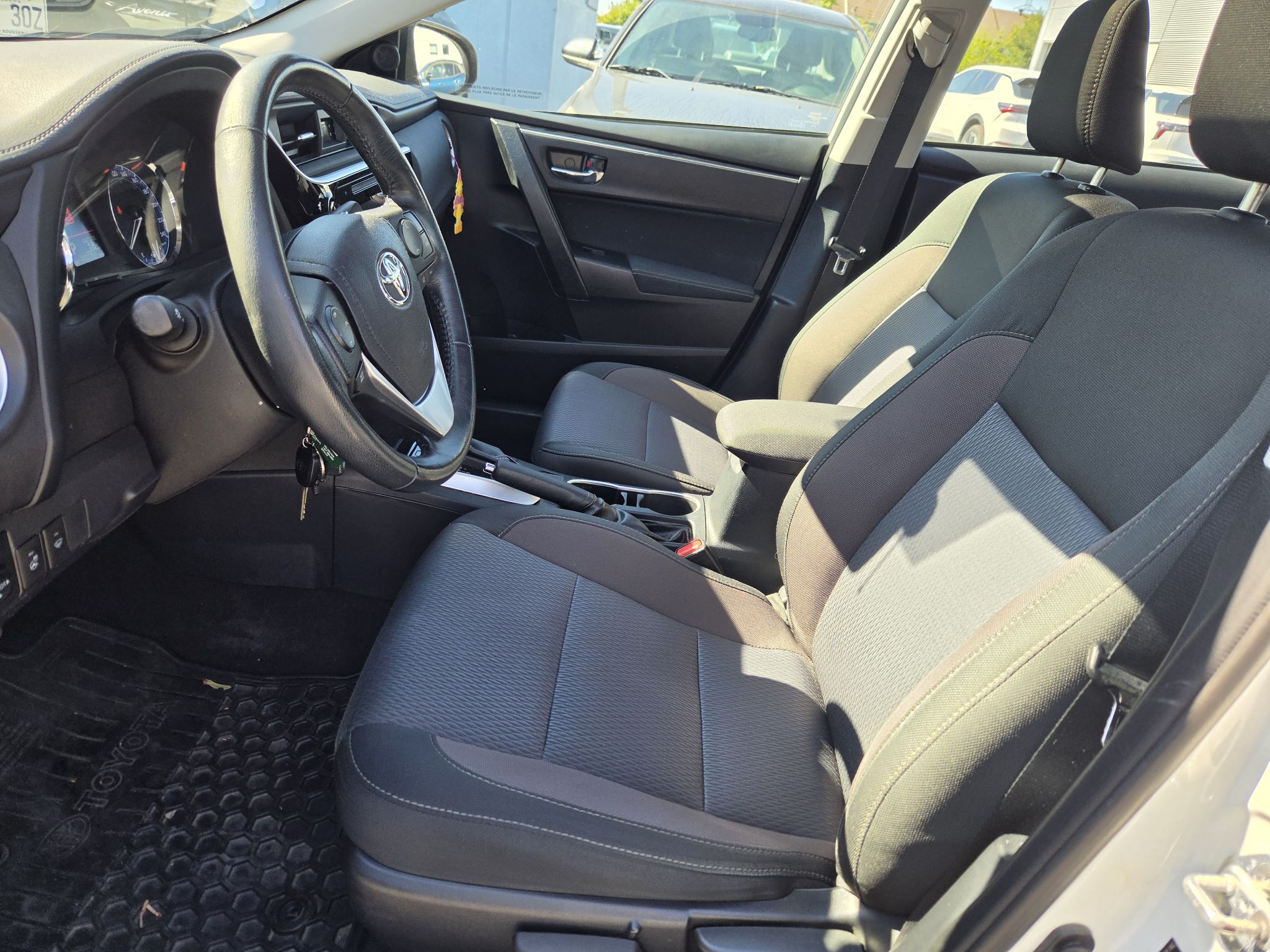 Toyota Corolla  2017 à Dollard-des-Ormeaux, Québec