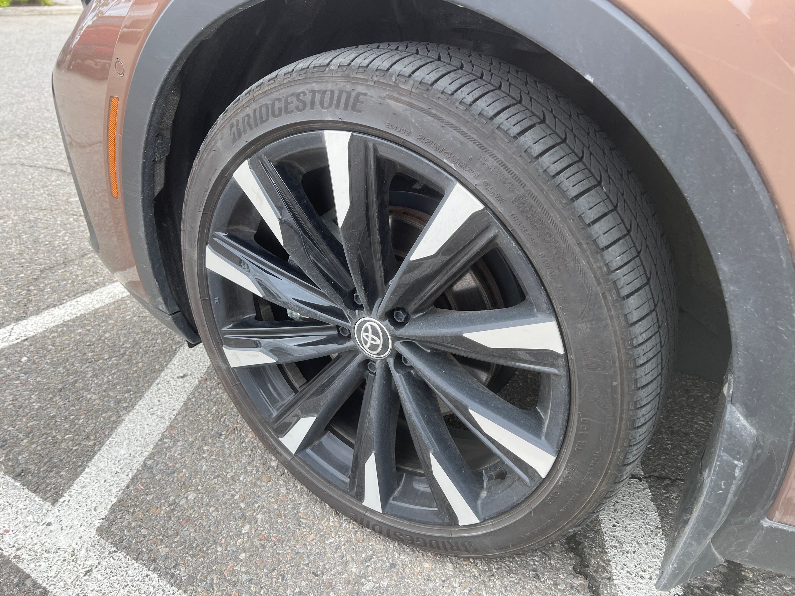 2023 Toyota CROWN in Bolton, Ontario
