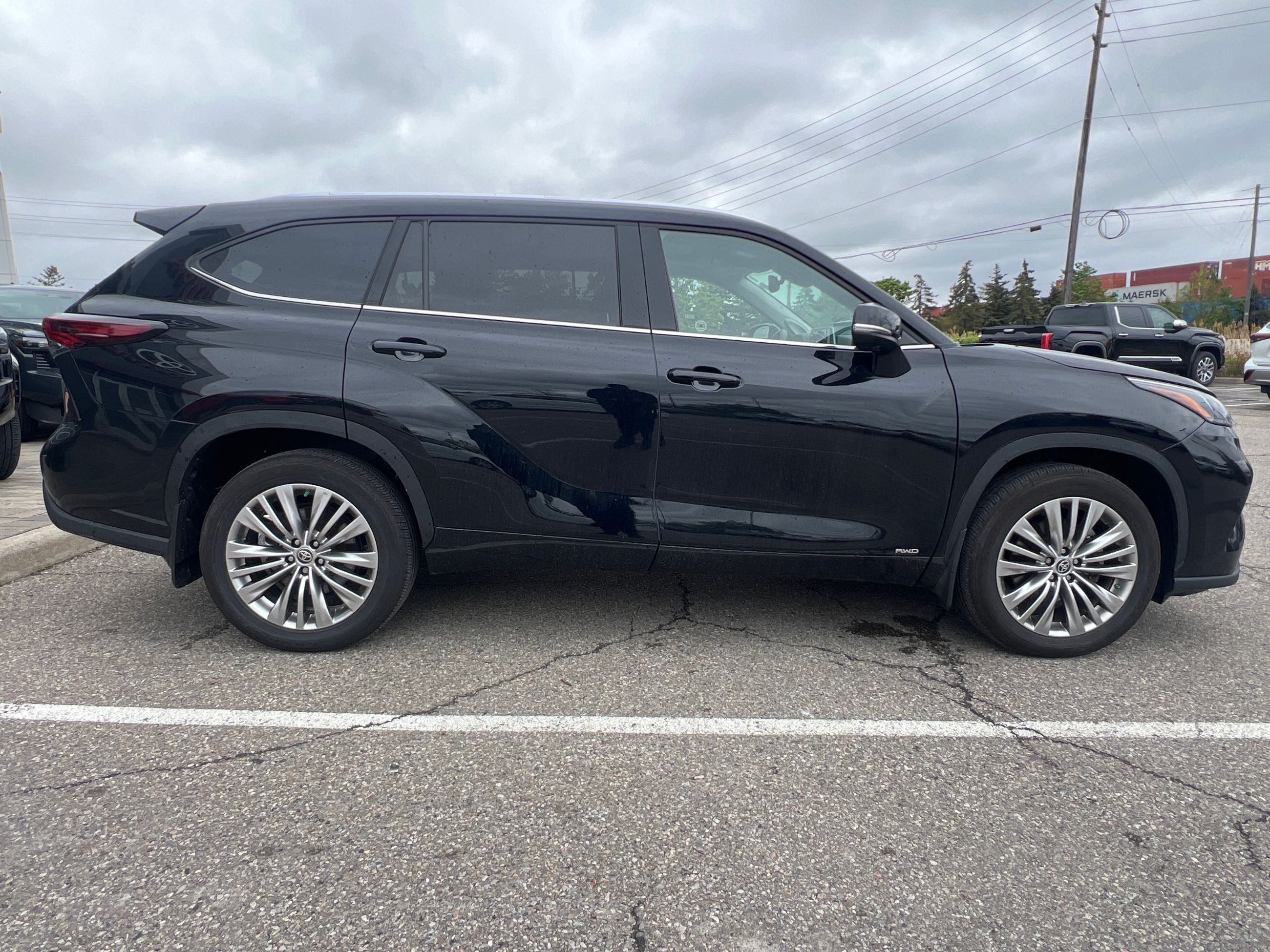 2024 Toyota Highlander hybrid in Bolton, Ontario