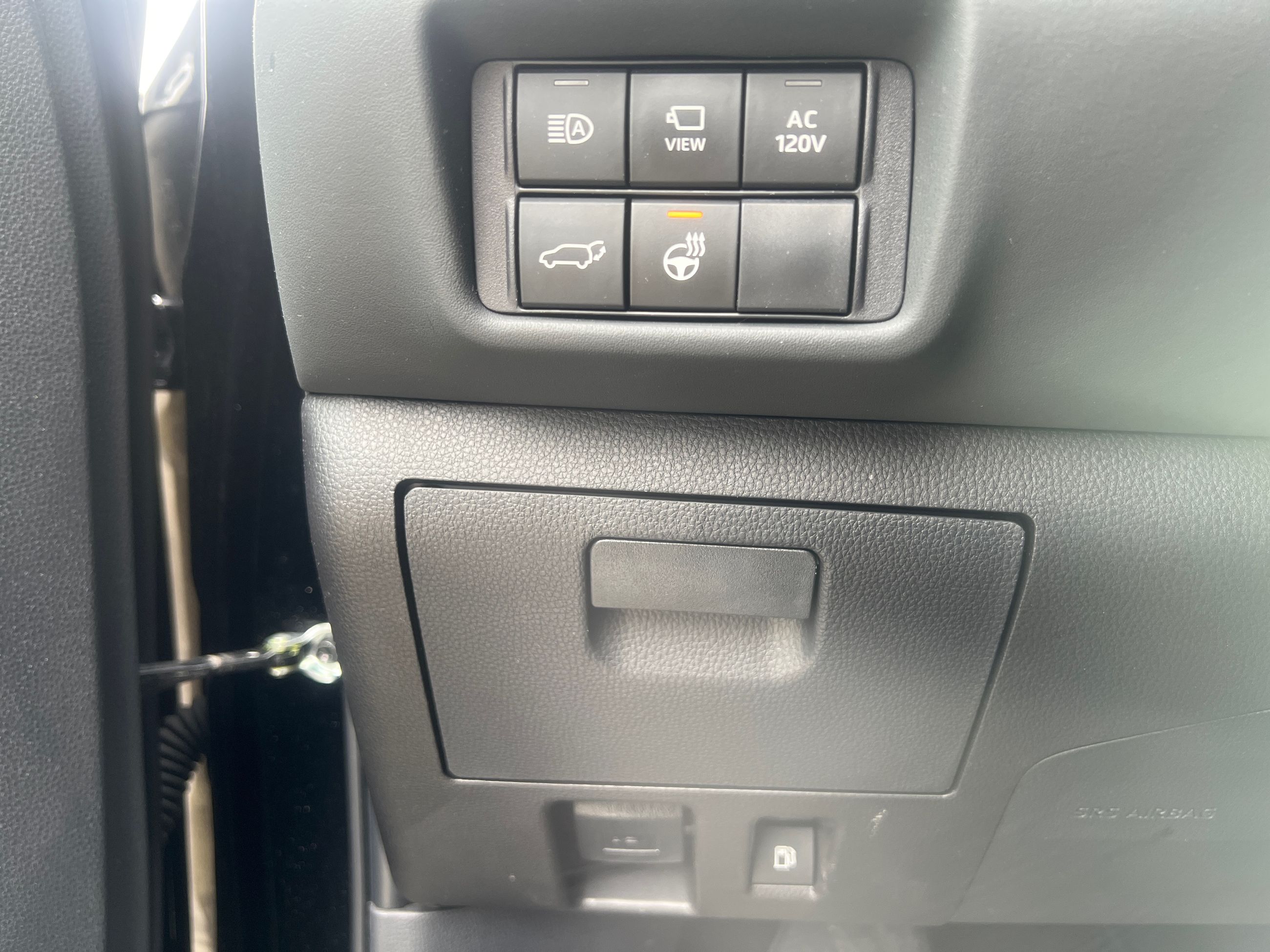 2024 Toyota Highlander hybrid in Bolton, Ontario