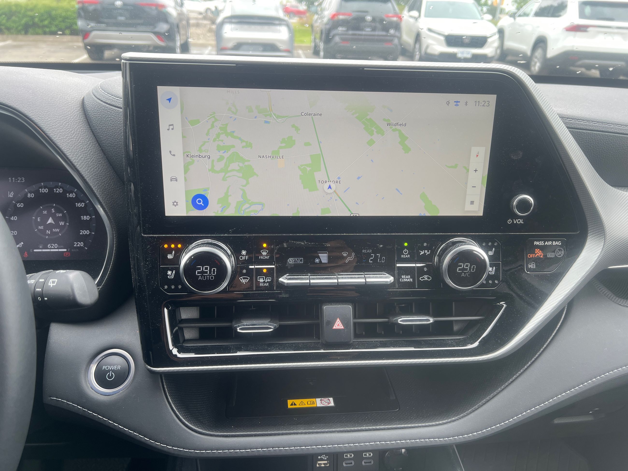2024 Toyota Highlander hybrid in Bolton, Ontario