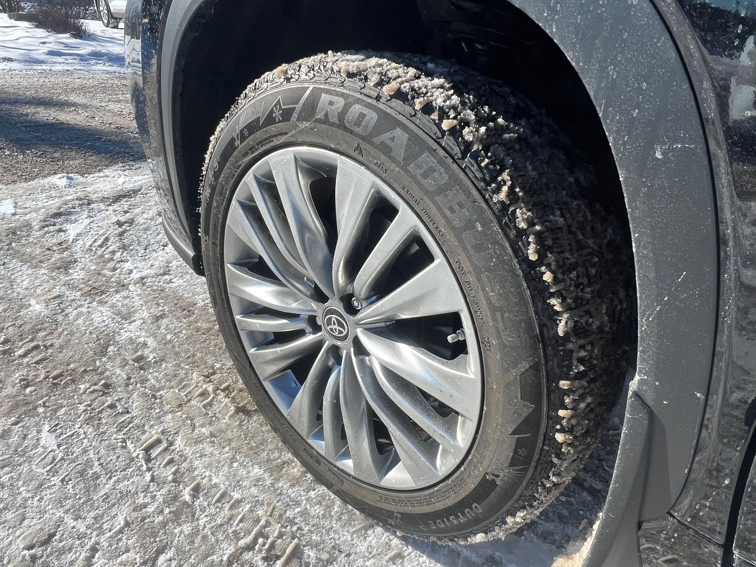 Toyota Highlander Hybrid  2024 à Bolton, Ontario