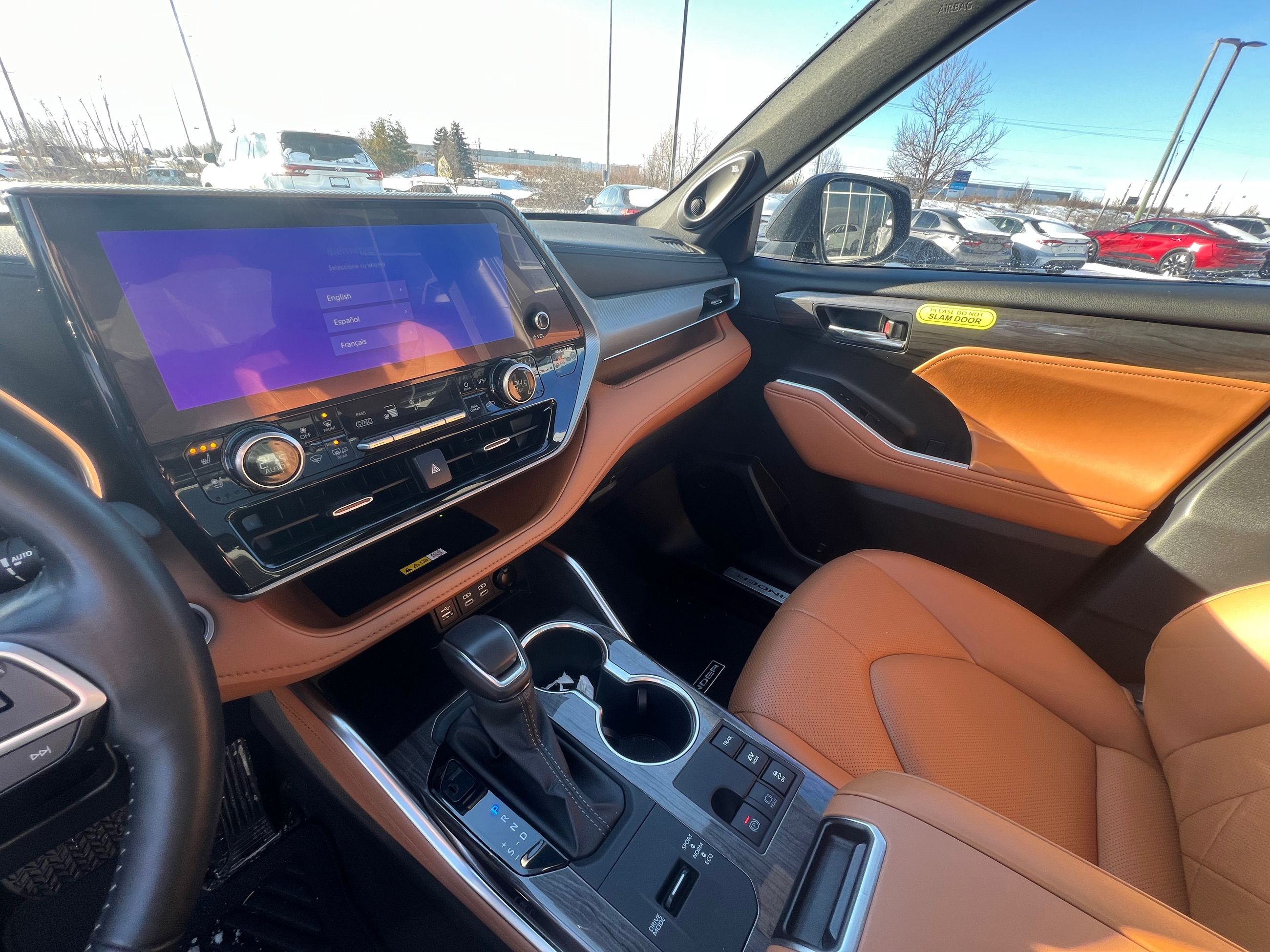 Toyota Highlander Hybrid  2024 à Bolton, Ontario