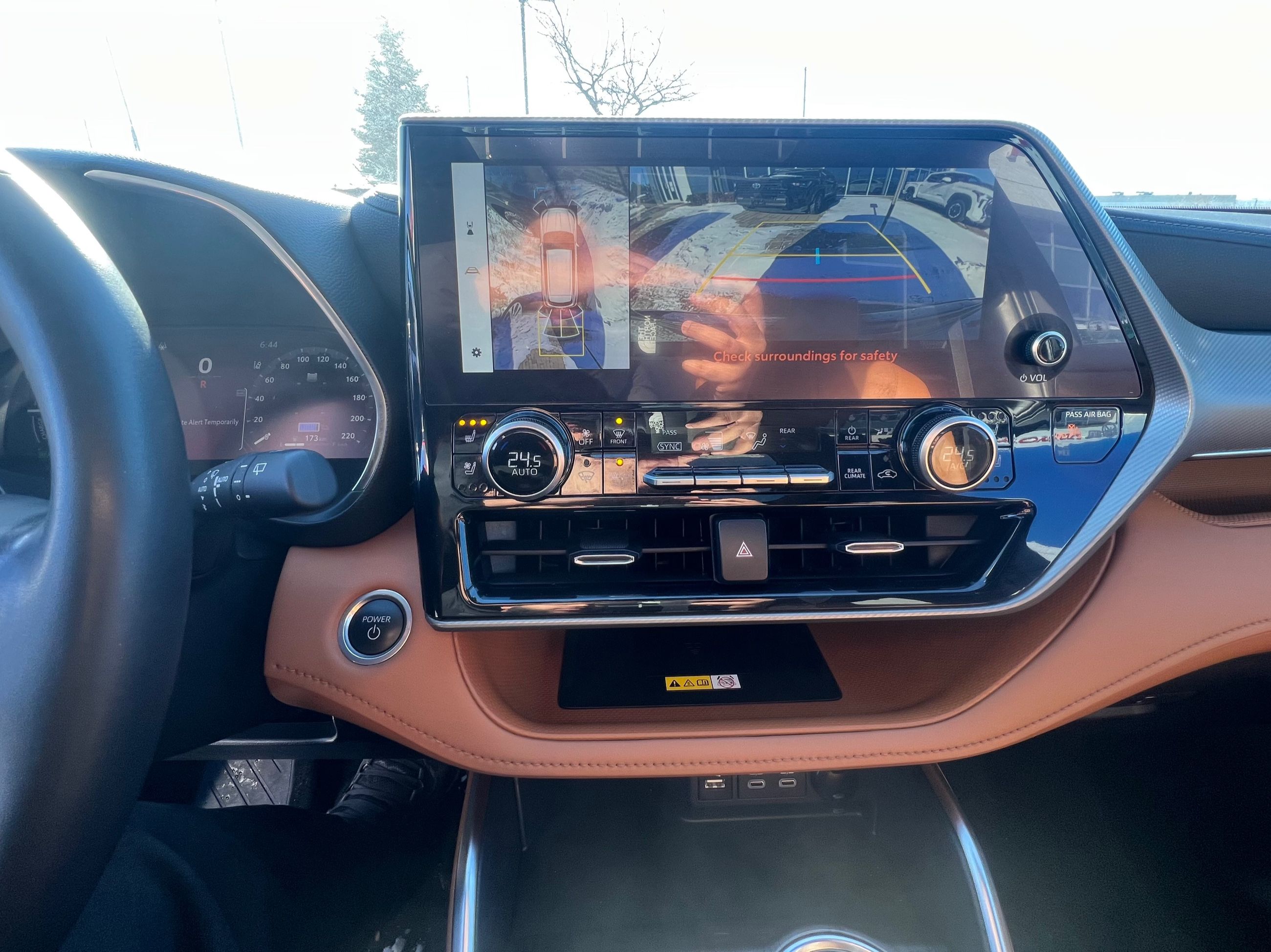 Toyota Highlander Hybrid  2024 à Bolton, Ontario