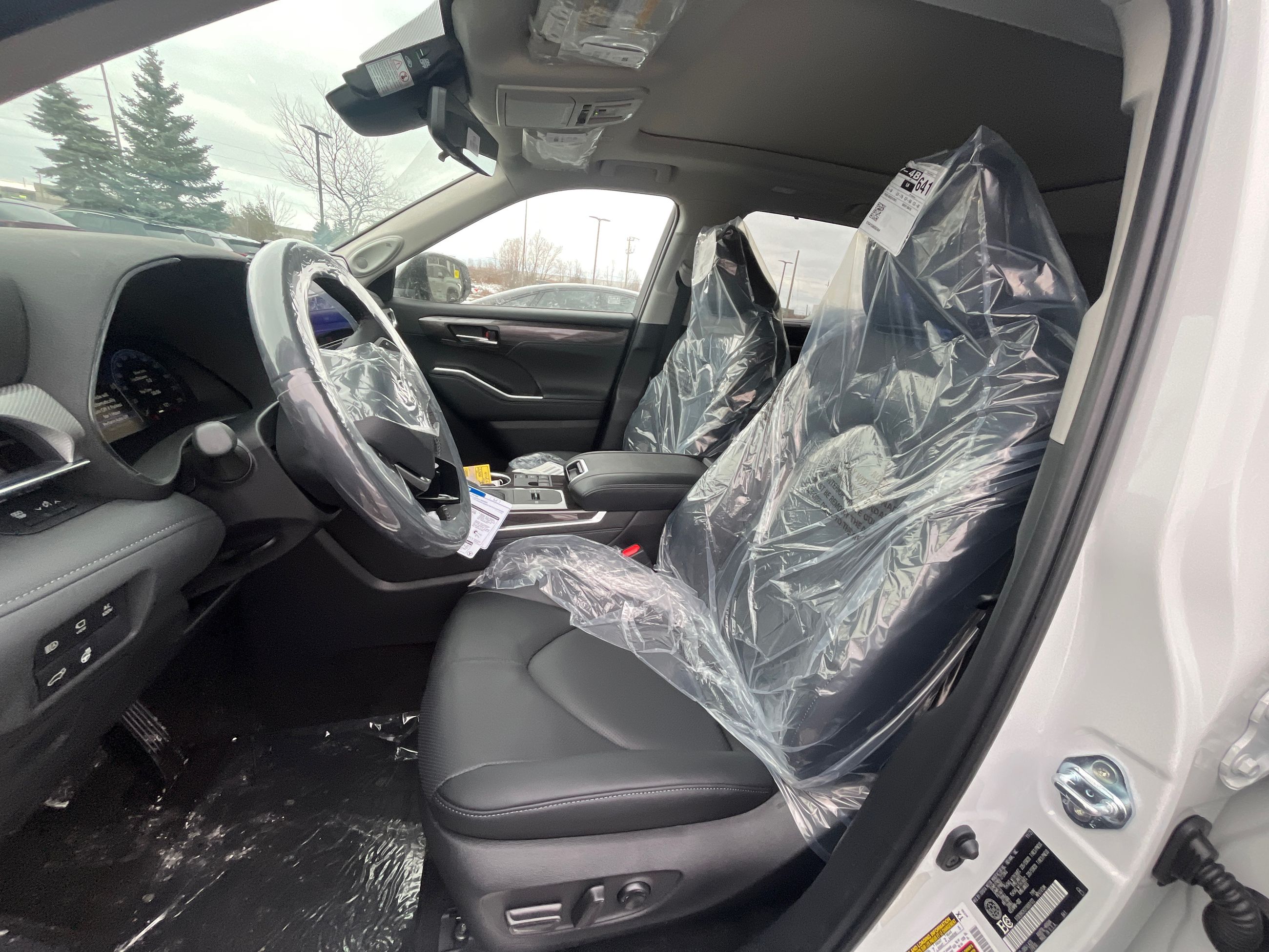 2026 Toyota Highlander Hybrid in Bolton, Ontario