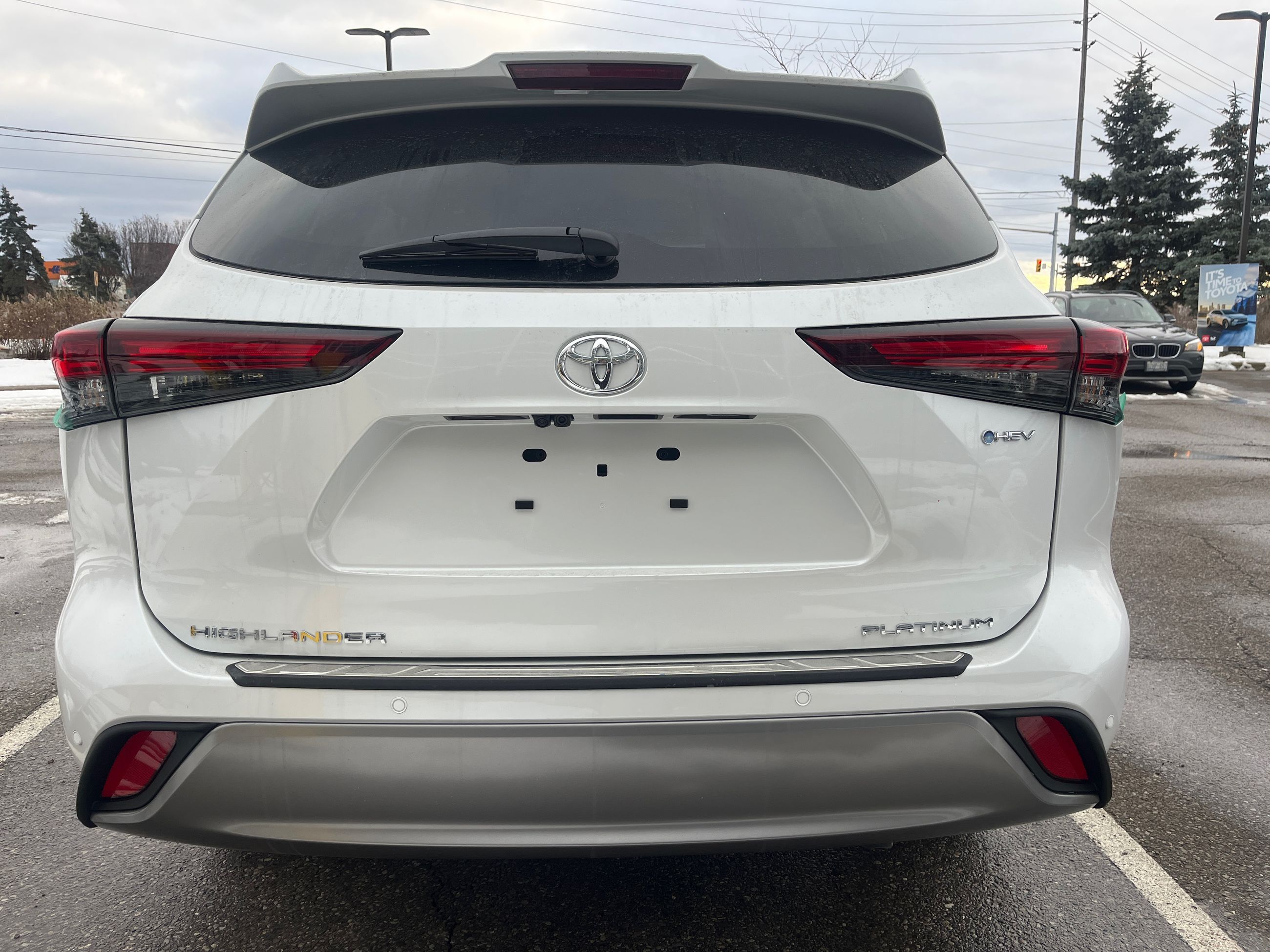 2026 Toyota Highlander Hybrid in Bolton, Ontario