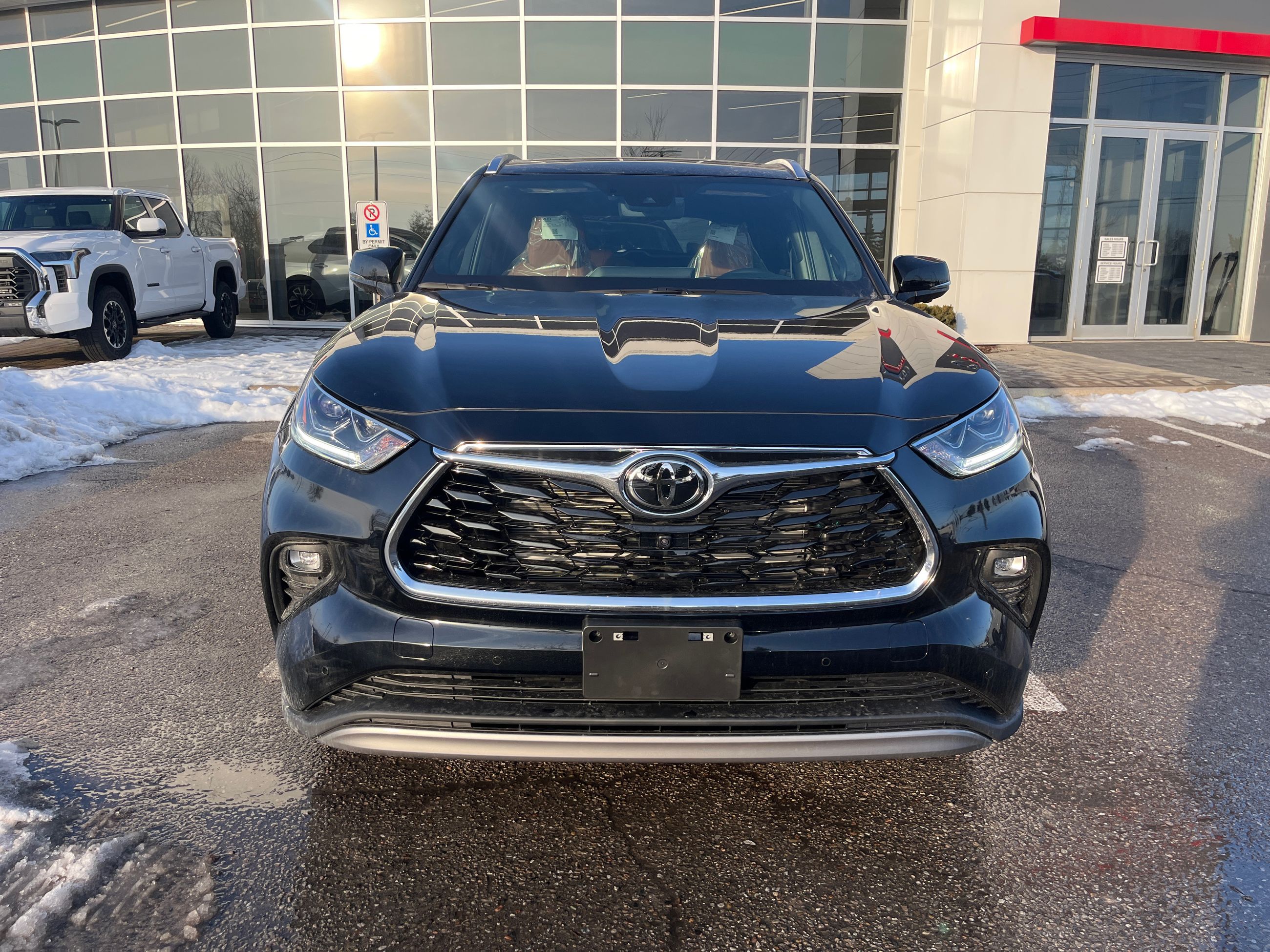 2026 Toyota Highlander Hybrid in Bolton, Ontario
