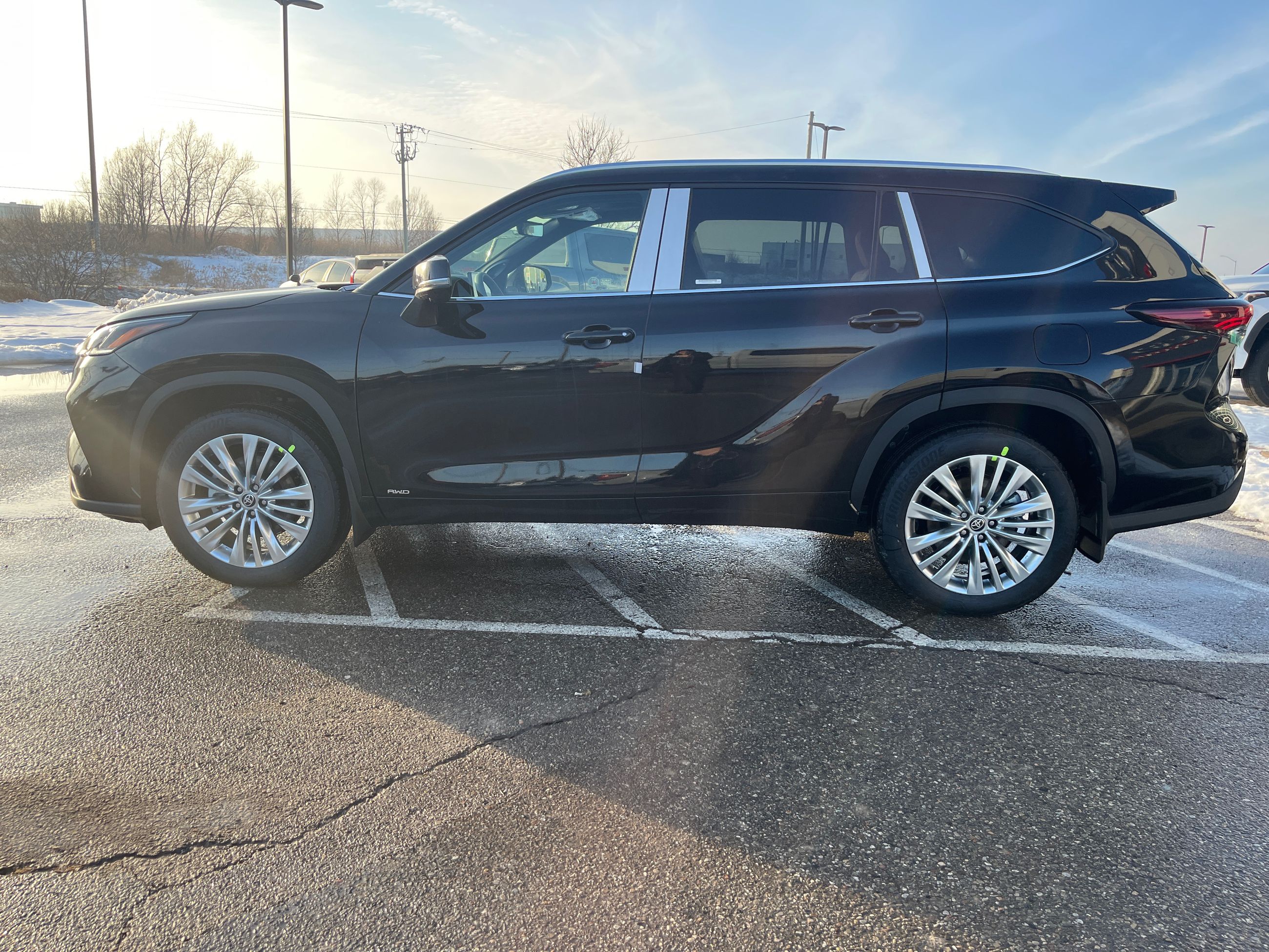 2026 Toyota Highlander Hybrid in Bolton, Ontario