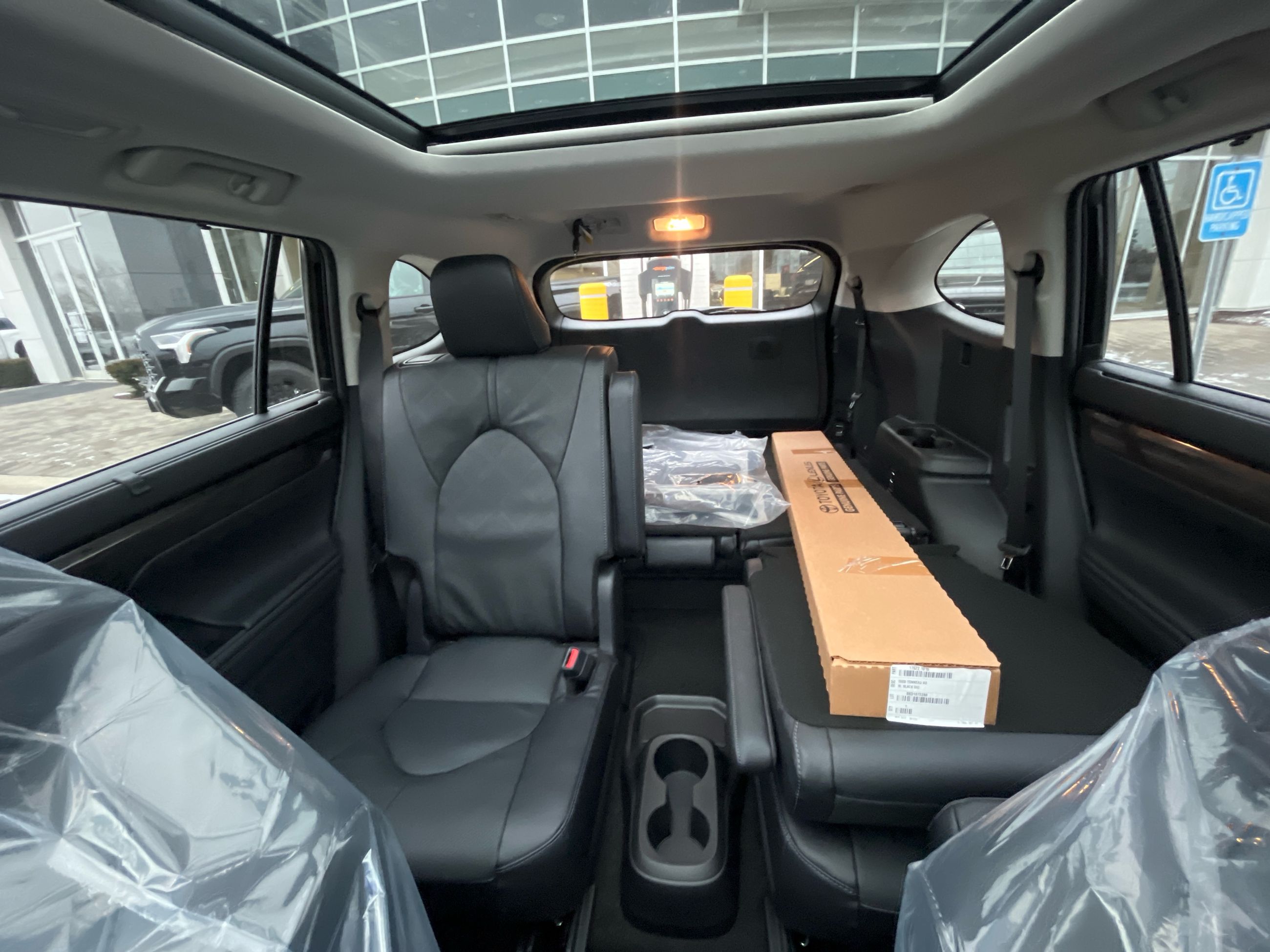 2026 Toyota Highlander Hybrid in Bolton, Ontario