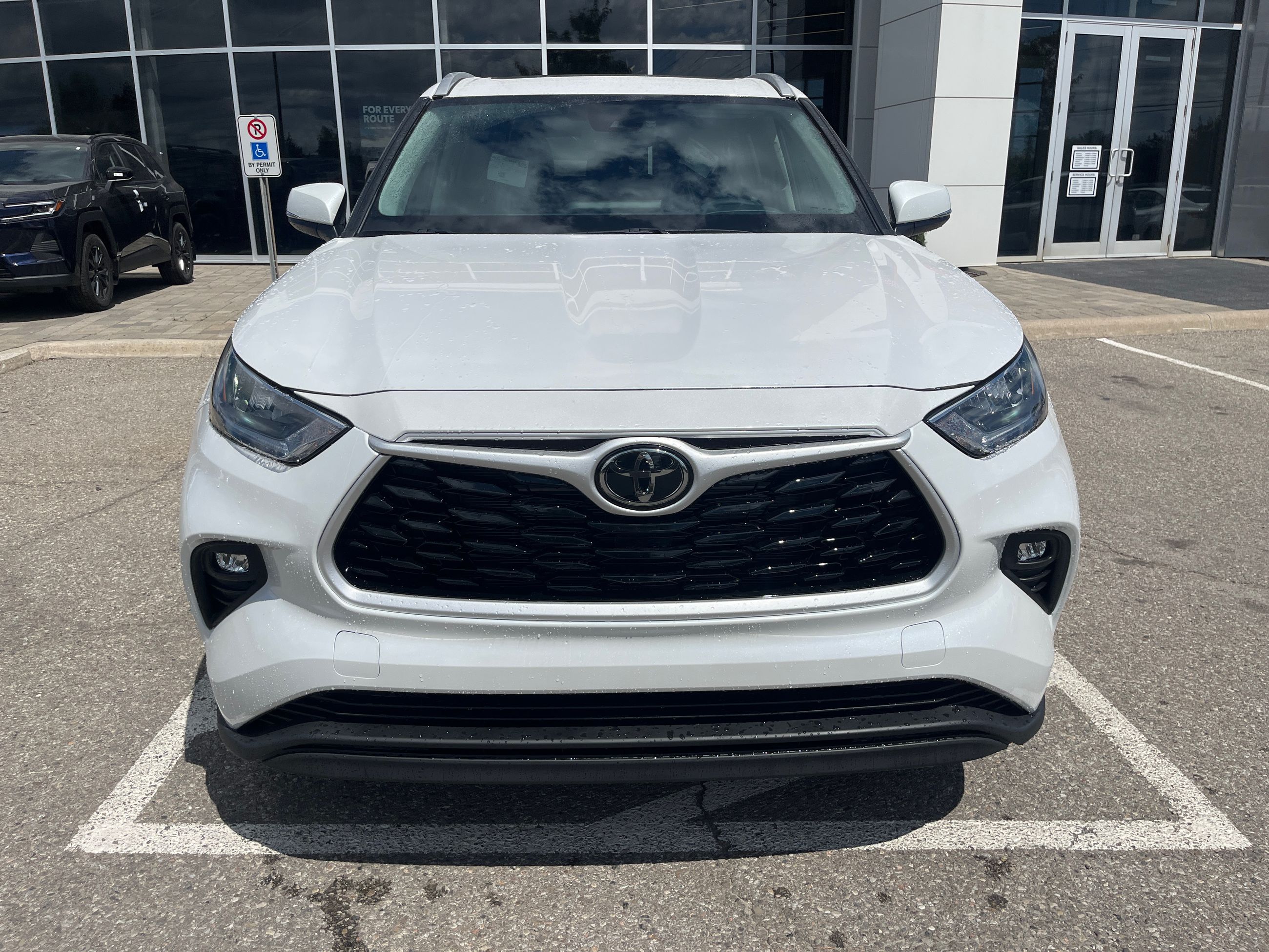 Toyota Highlander Hybrid  2026 à Bolton, Ontario