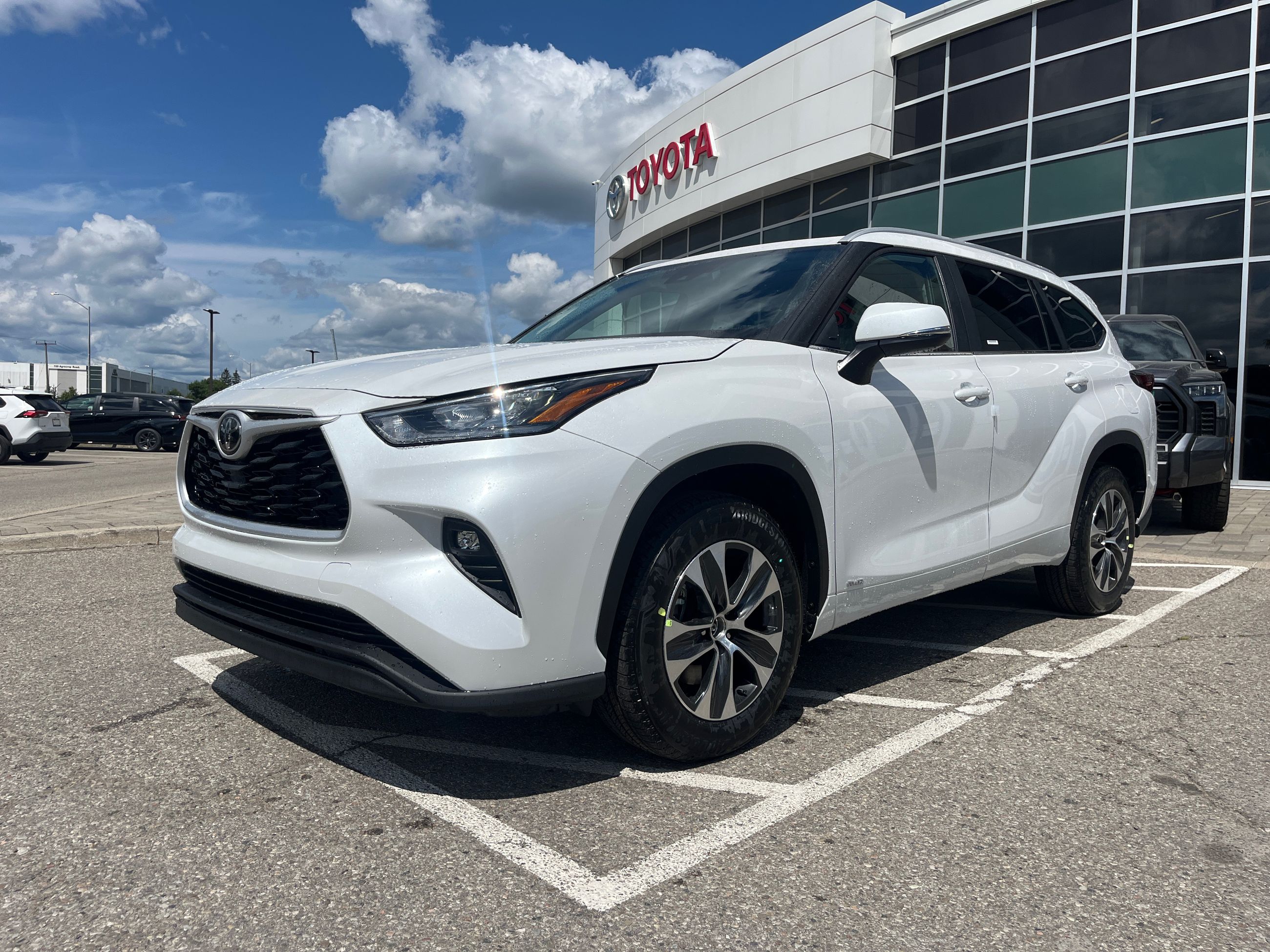 Toyota Highlander Hybrid  2026 à Bolton, Ontario