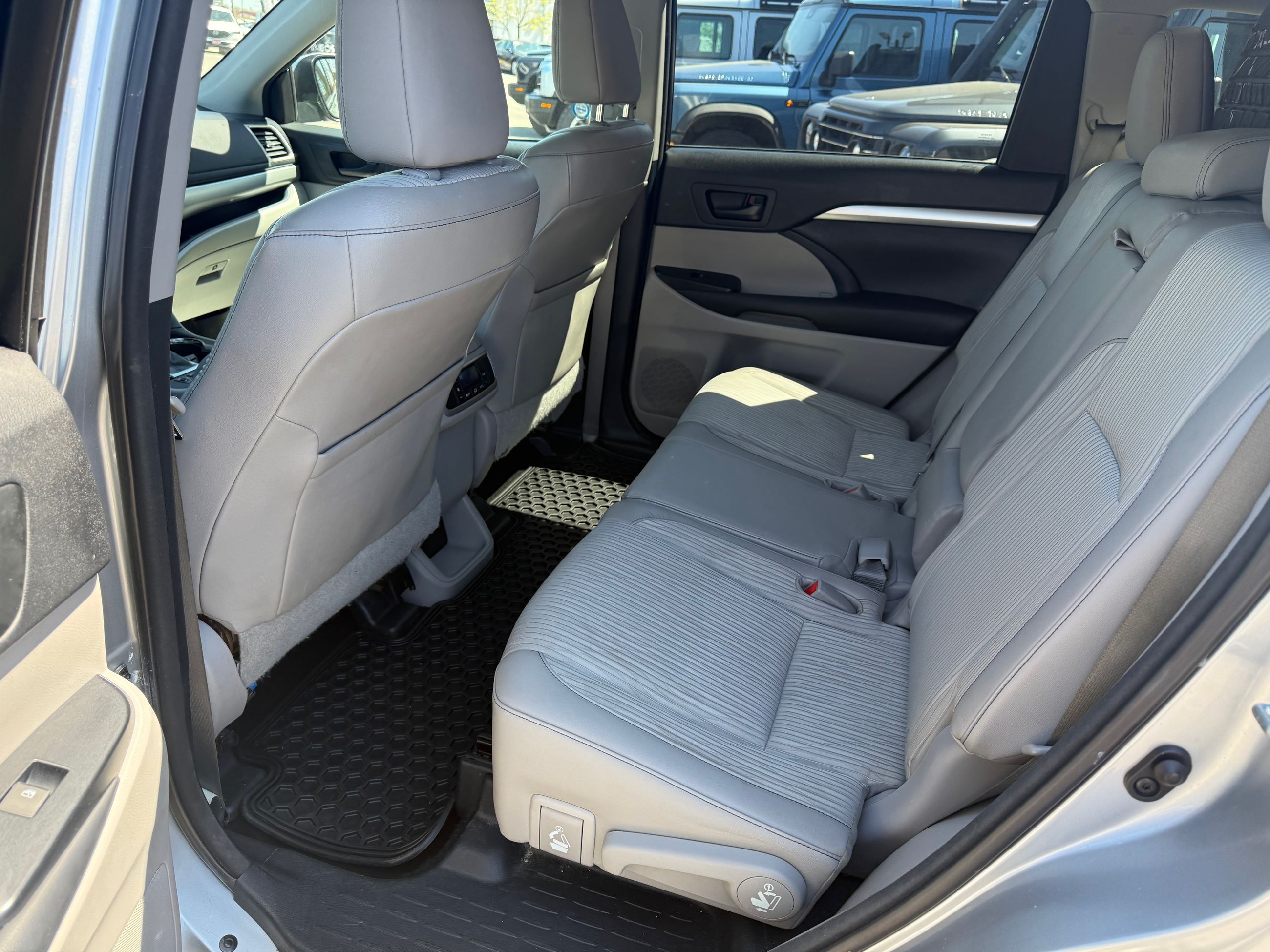 Toyota Highlander  2014 à Mississauga, Ontario