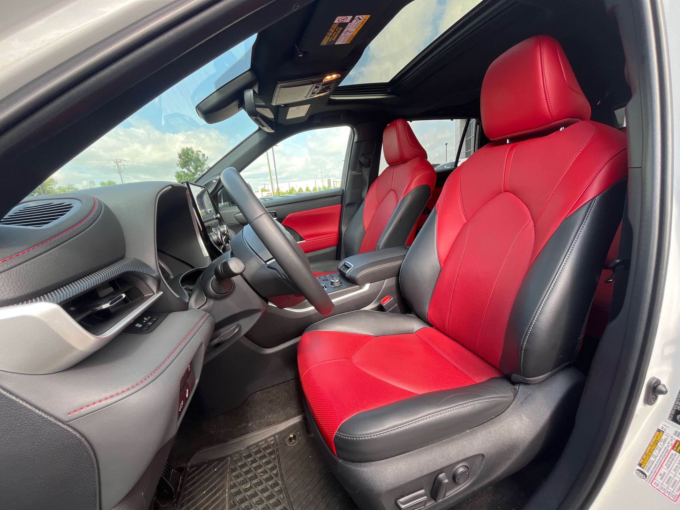 2024 Toyota Highlander in Bolton, Ontario