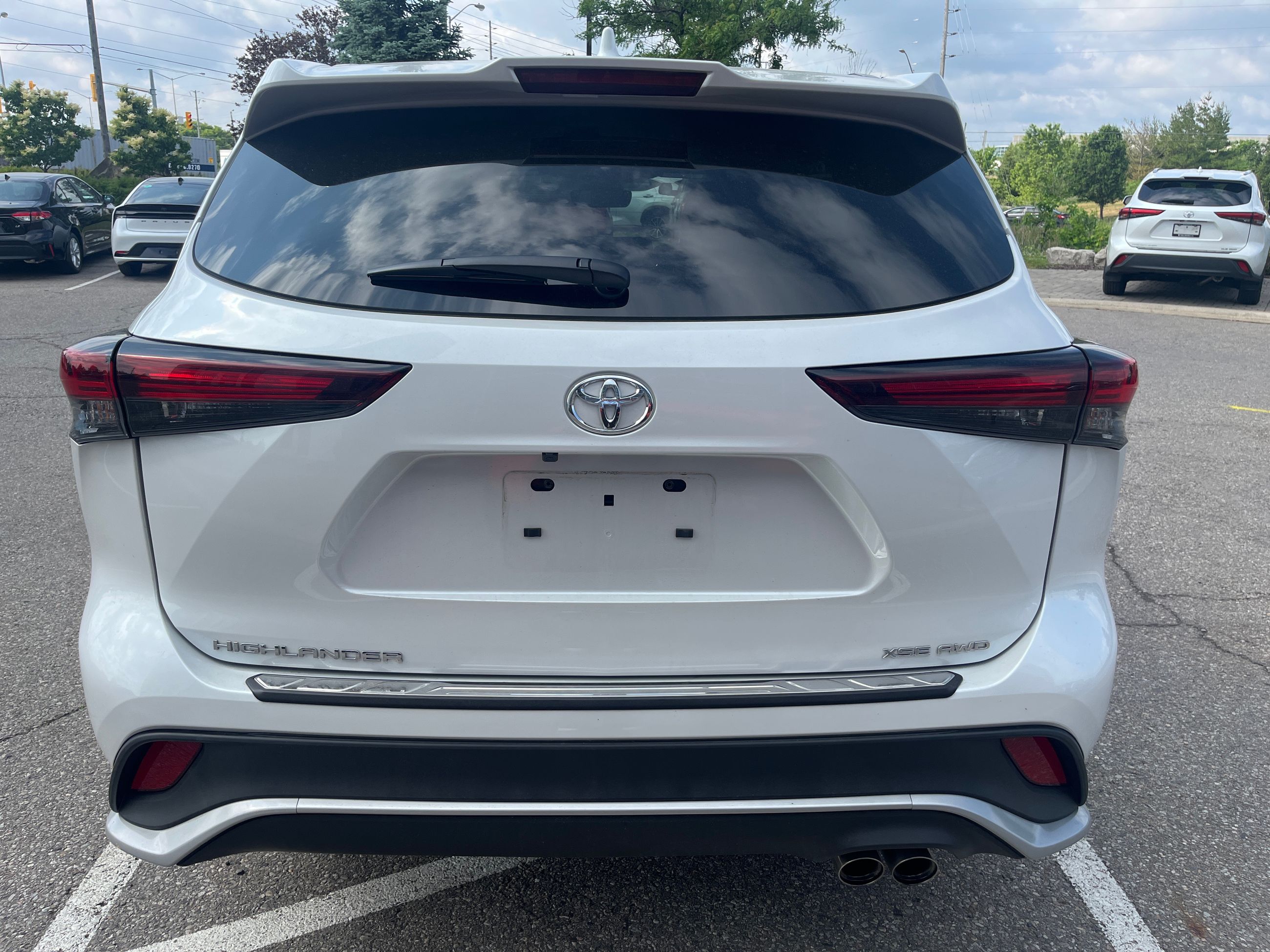 2024 Toyota Highlander in Bolton, Ontario