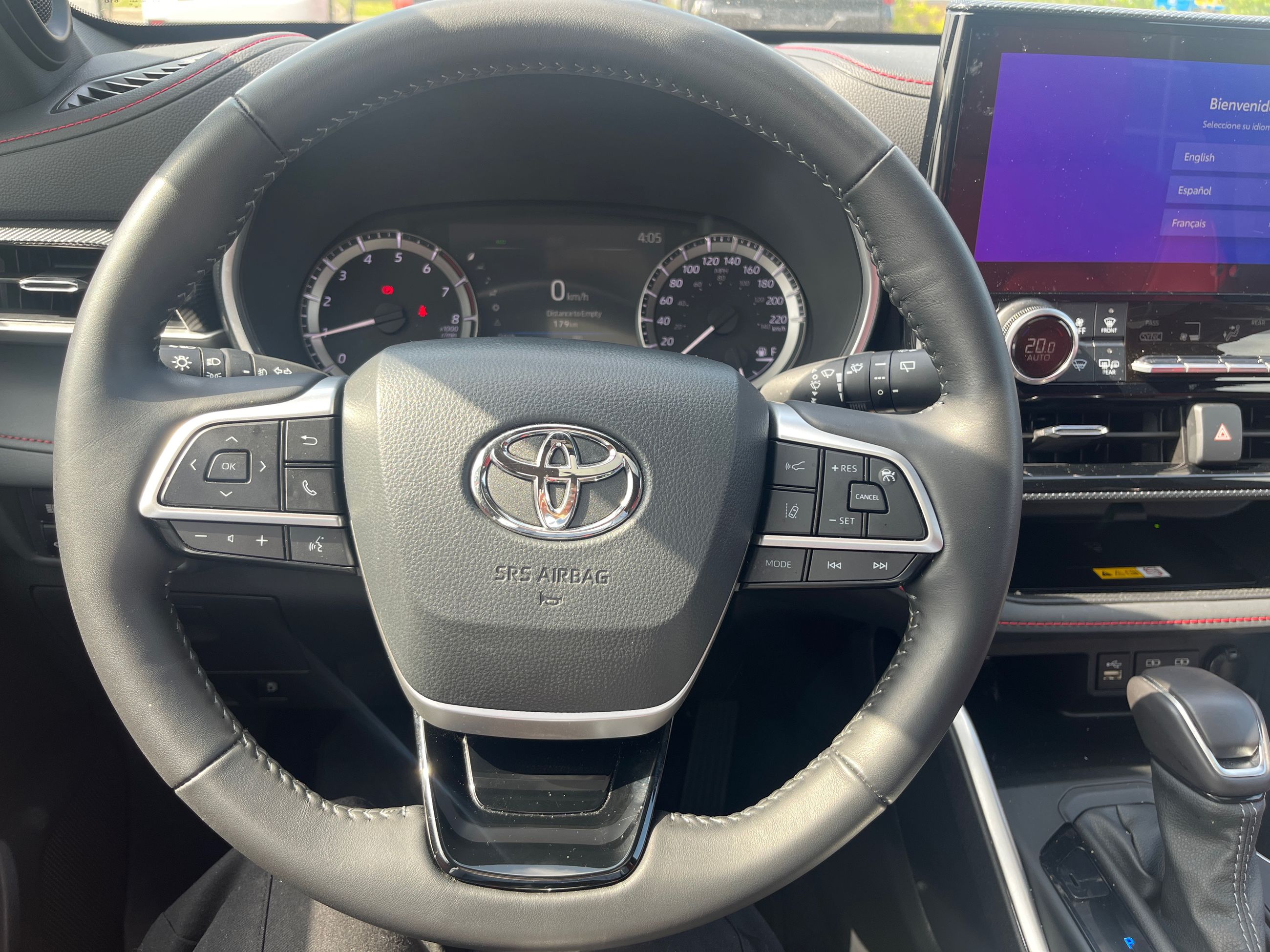 2024 Toyota Highlander in Bolton, Ontario