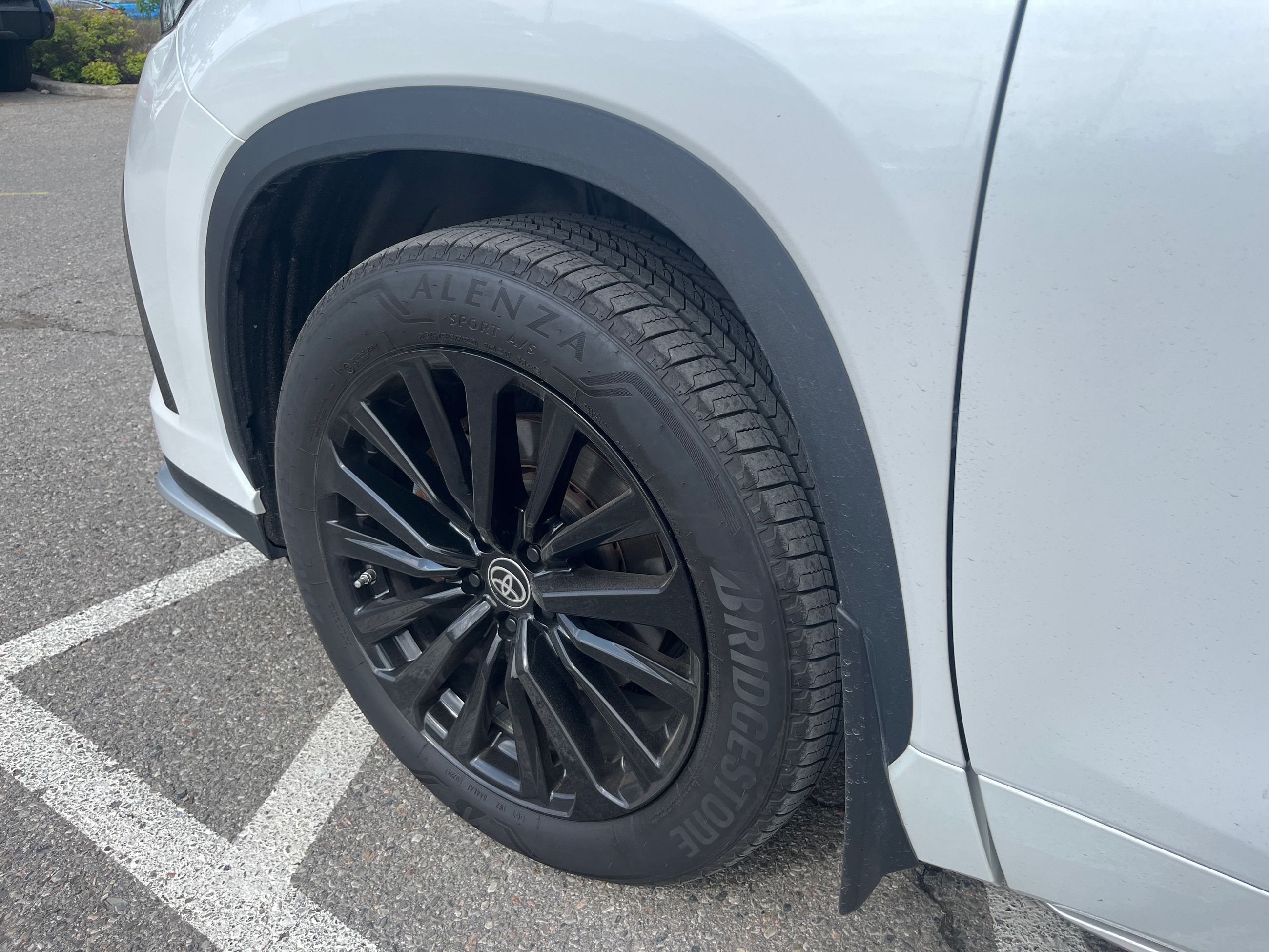 2024 Toyota Highlander in Bolton, Ontario