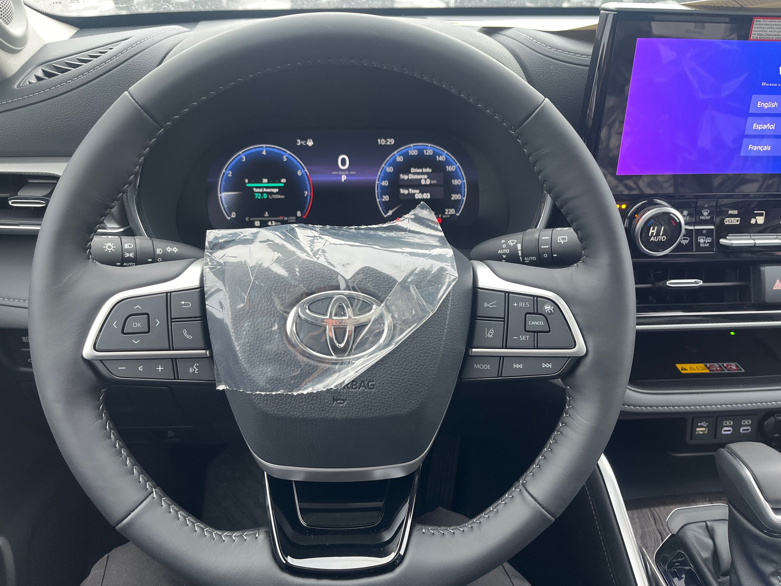 2026 Toyota Highlander in Bolton, Ontario