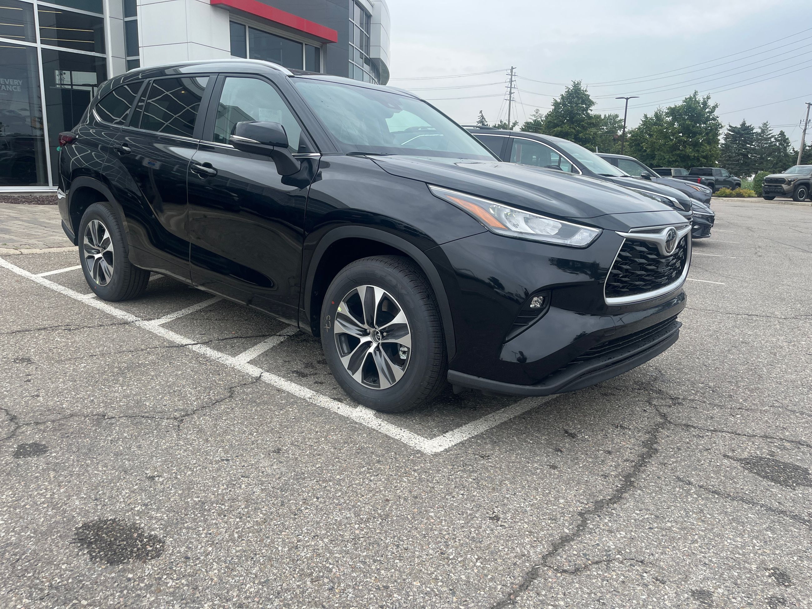 2026 Toyota Highlander in Bolton, Ontario