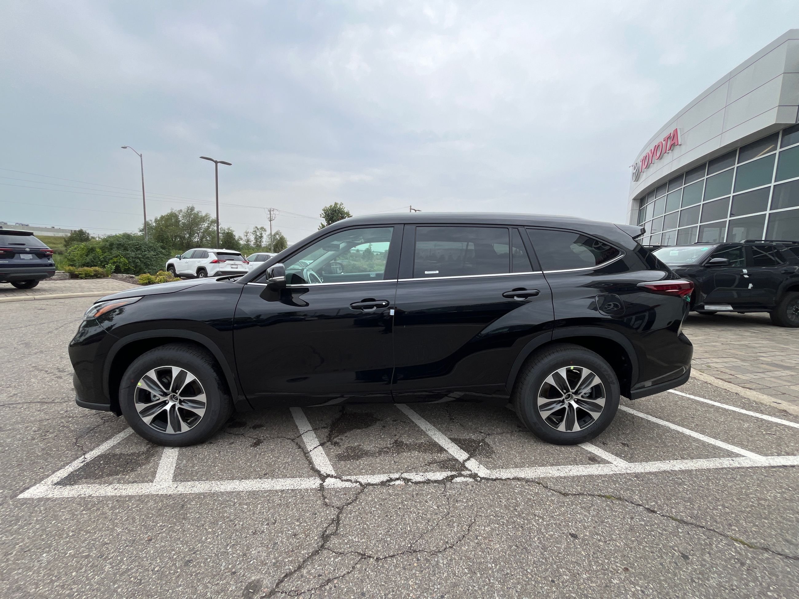 2026 Toyota Highlander in Bolton, Ontario