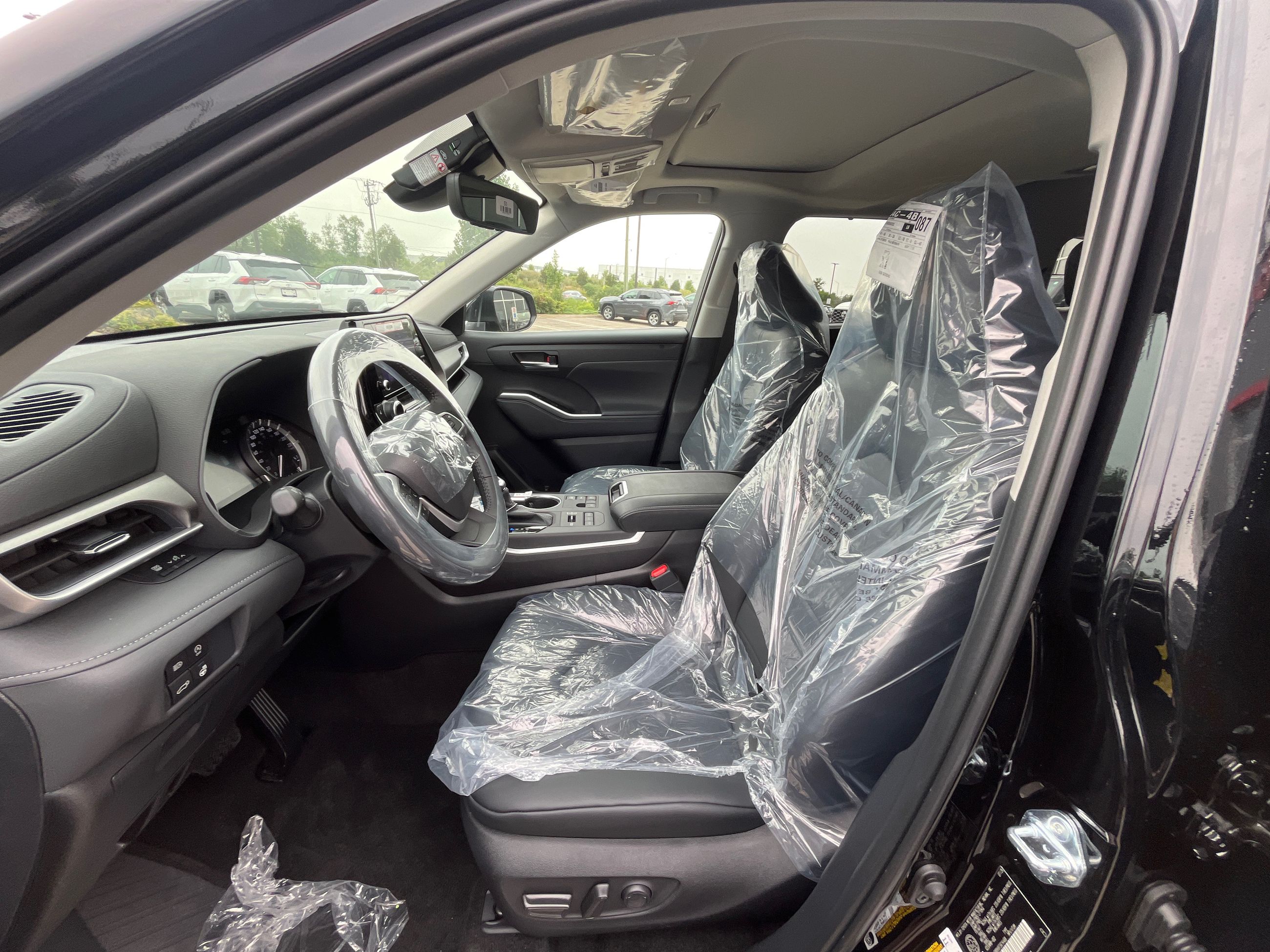 2026 Toyota Highlander in Bolton, Ontario
