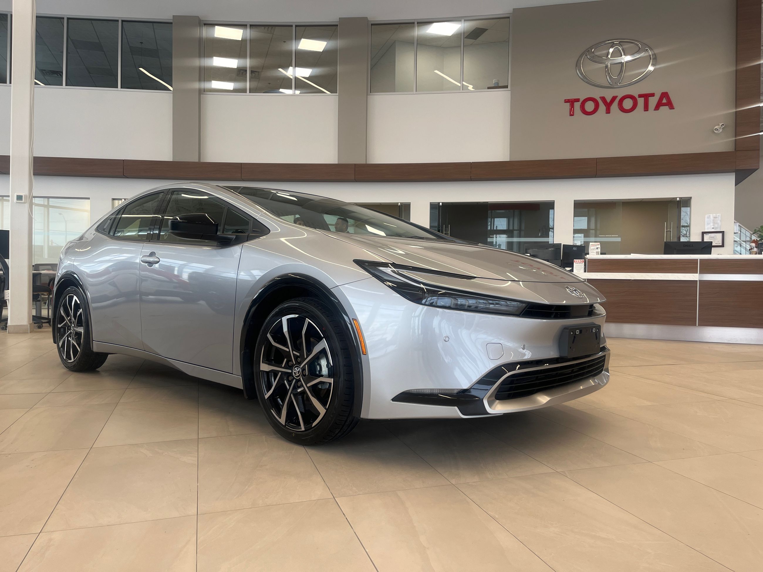 Toyota Prius Plug-in Hybrid  2026 à Bolton, Ontario