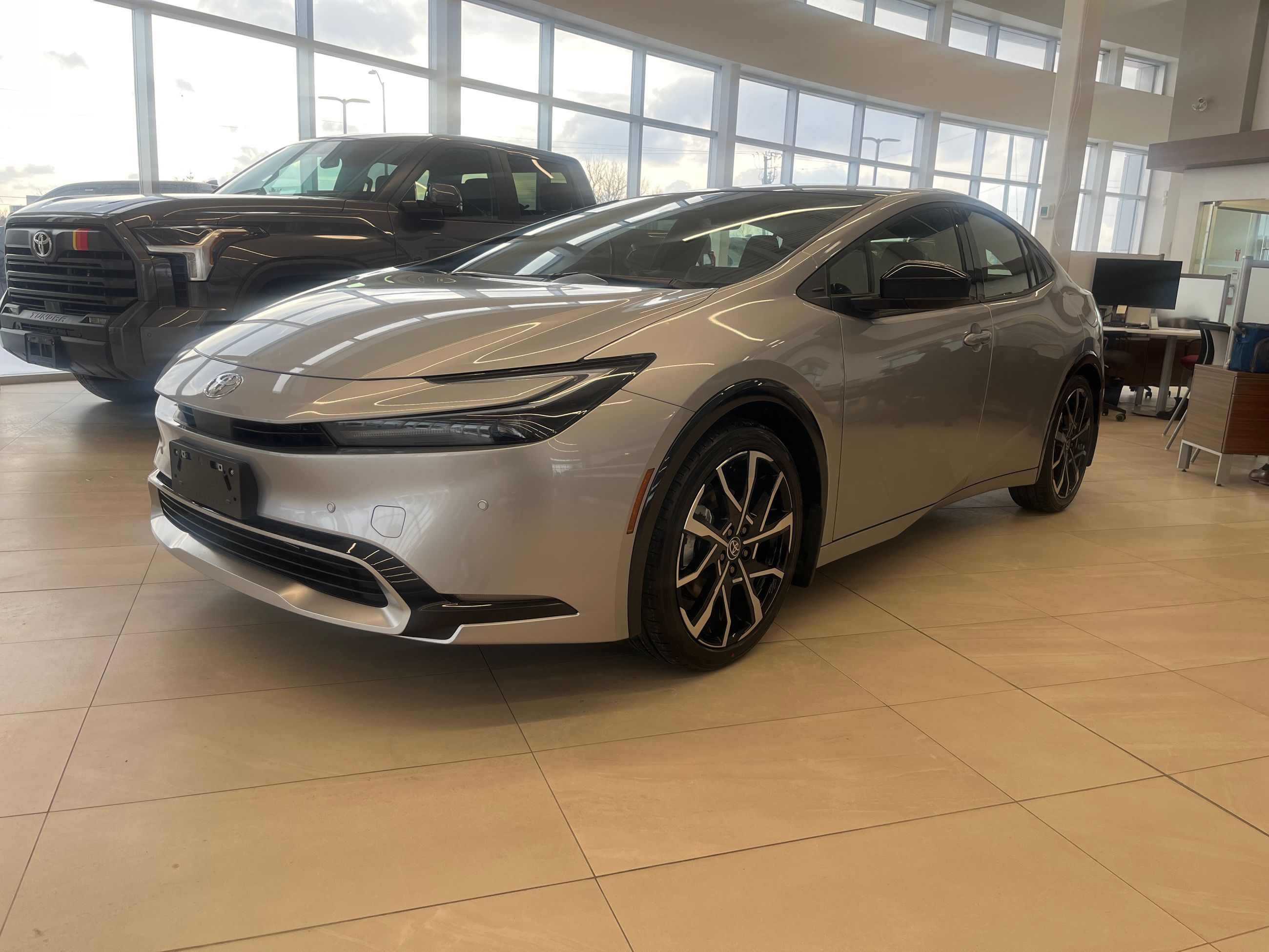 Toyota Prius Plug-in Hybrid  2026 à Bolton, Ontario