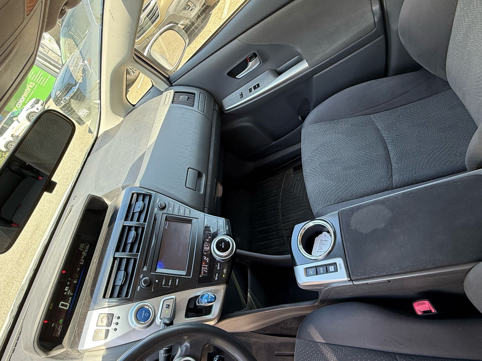 2014 Toyota Prius v in Vancouver, British Columbia