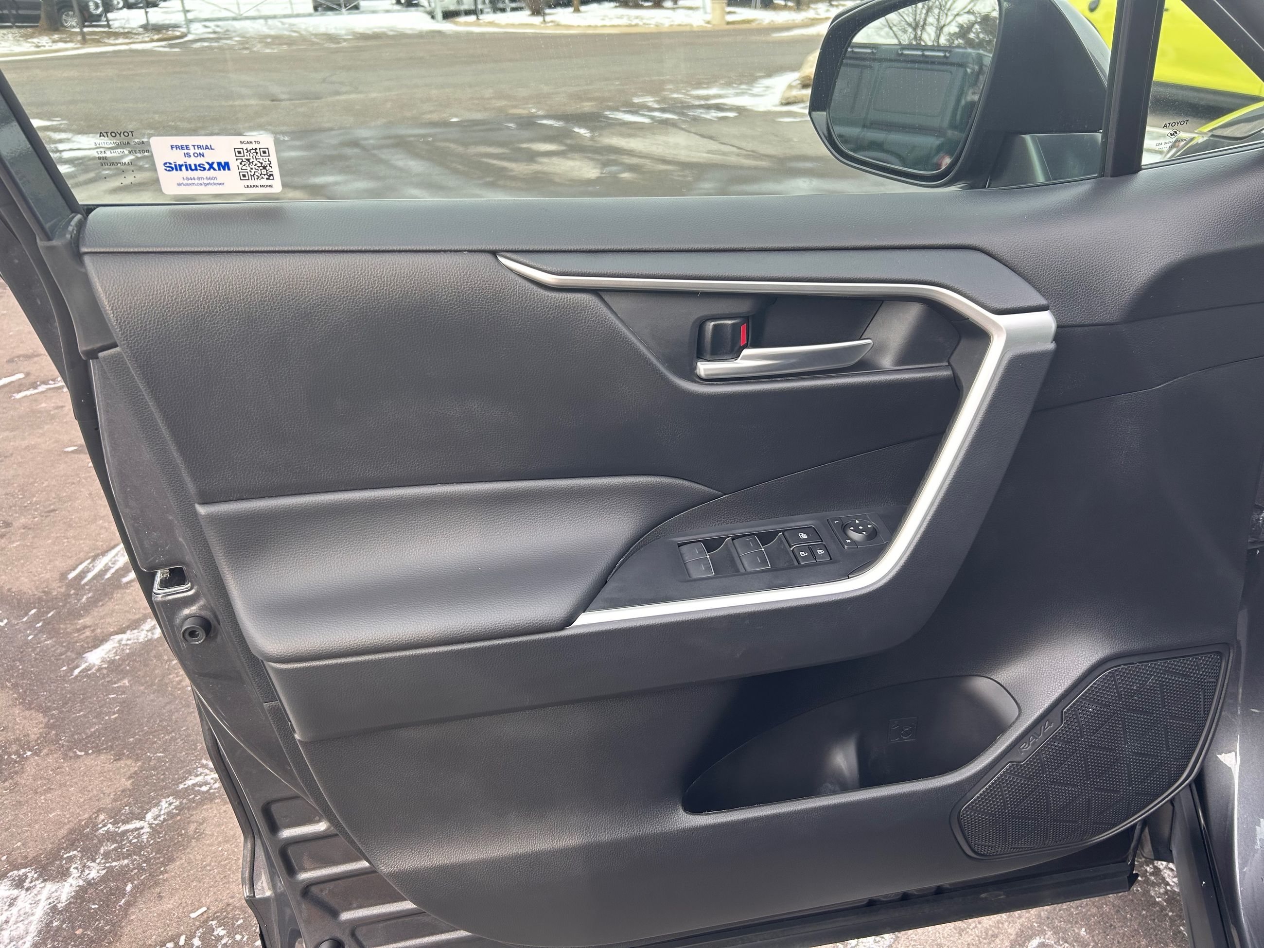 Toyota RAV4 Hybrid  2024 à Mississauga, Ontario
