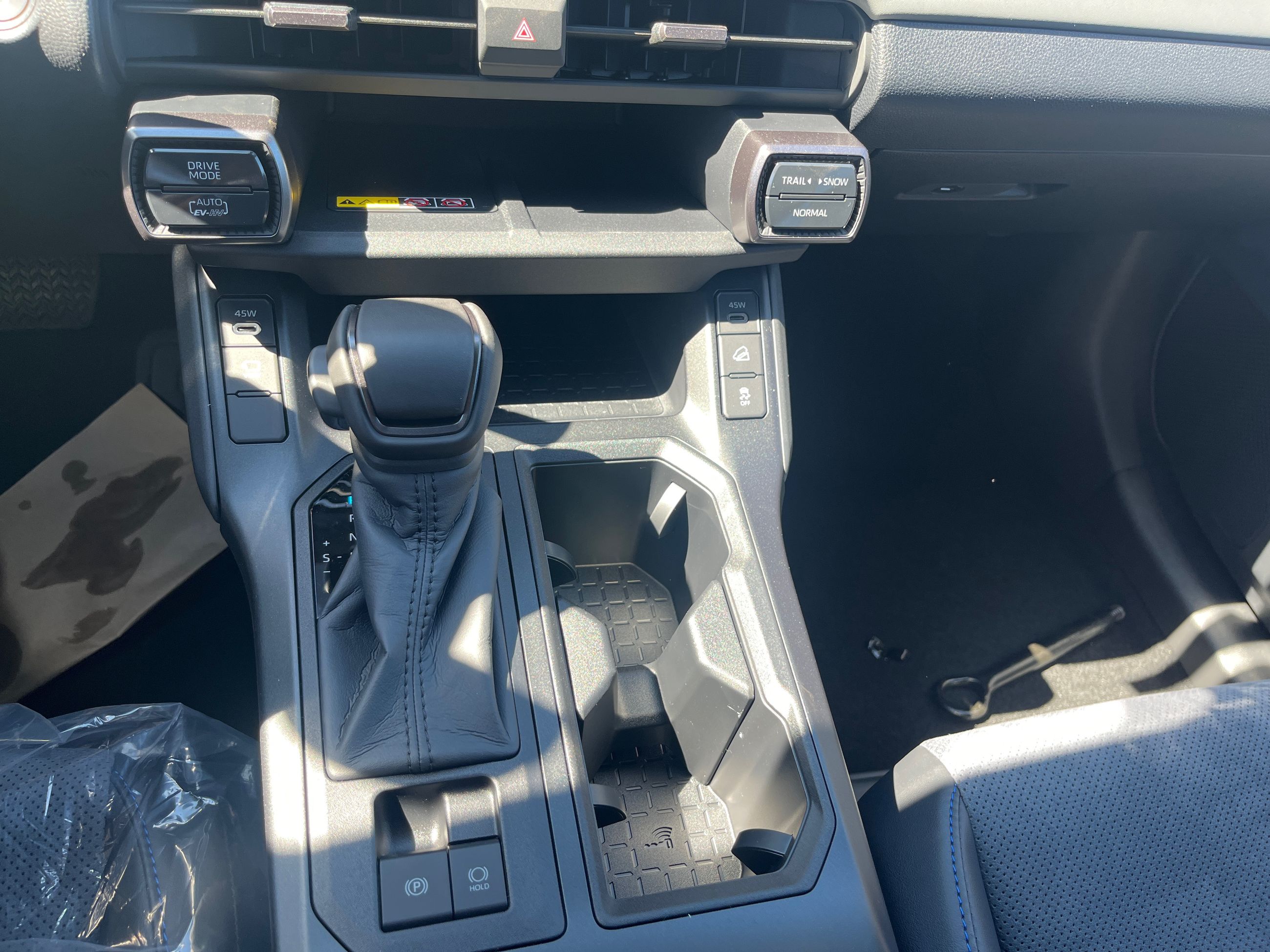 Toyota RAV4 Plug-in Hybrid  2026 à Bolton, Ontario
