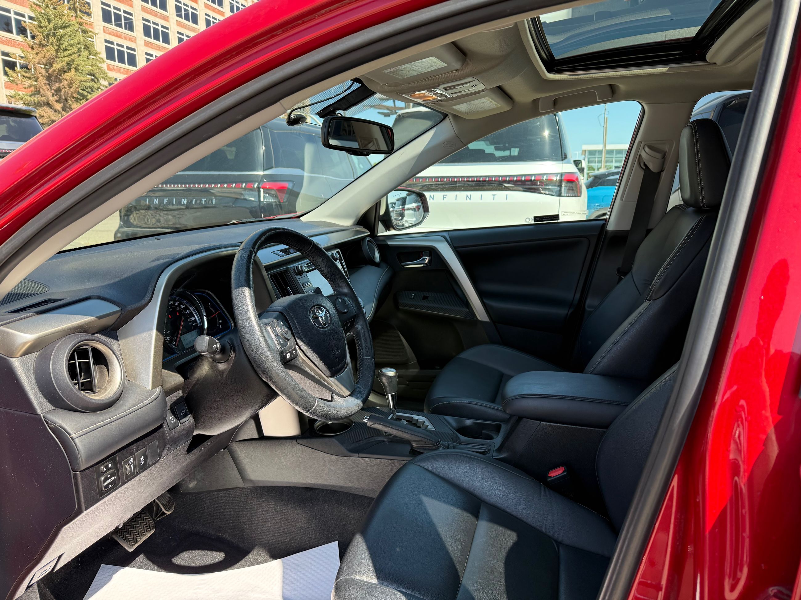 Toyota RAV4  2015 à Regina, Saskatchewan