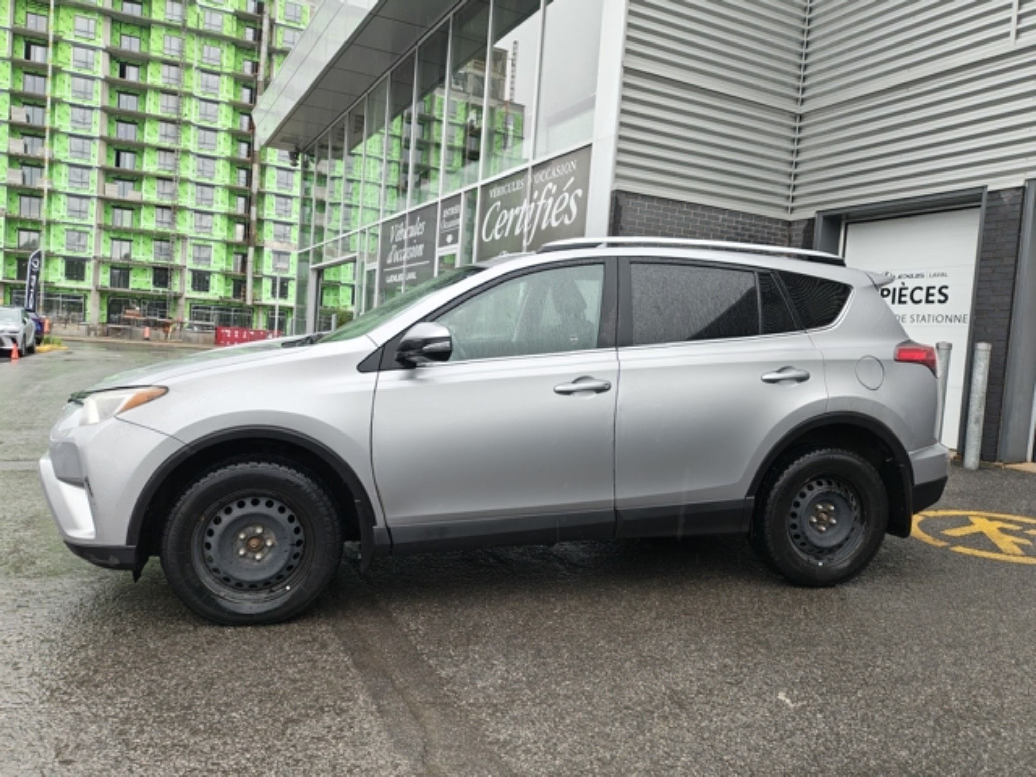 Toyota RAV4  2016 à Laval, Québec